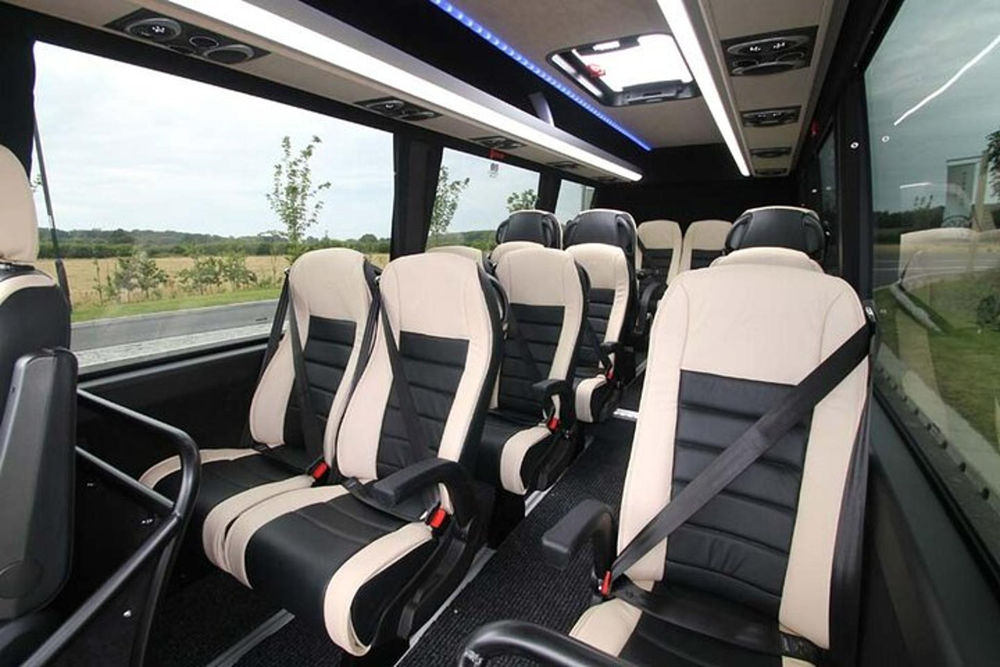 Seattle Airport Transfer by Minibus or SUV - Image 3