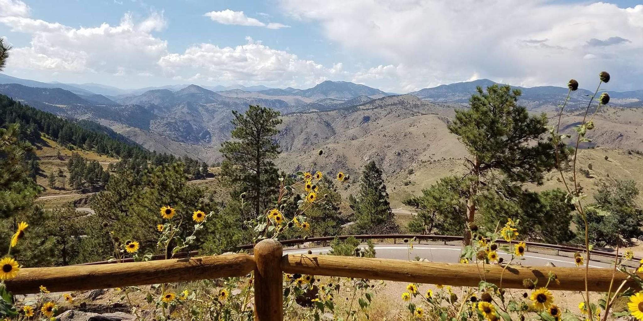 Denver Red Rocks and Foothills Tour - Image 3