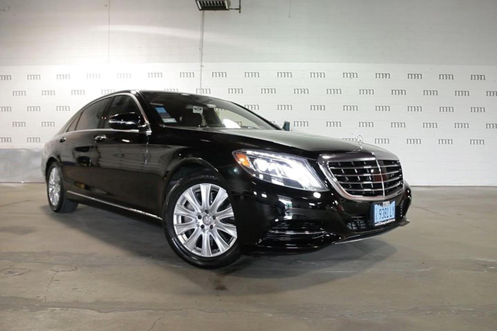 Chicago Mercedes Limo Airport Transfer