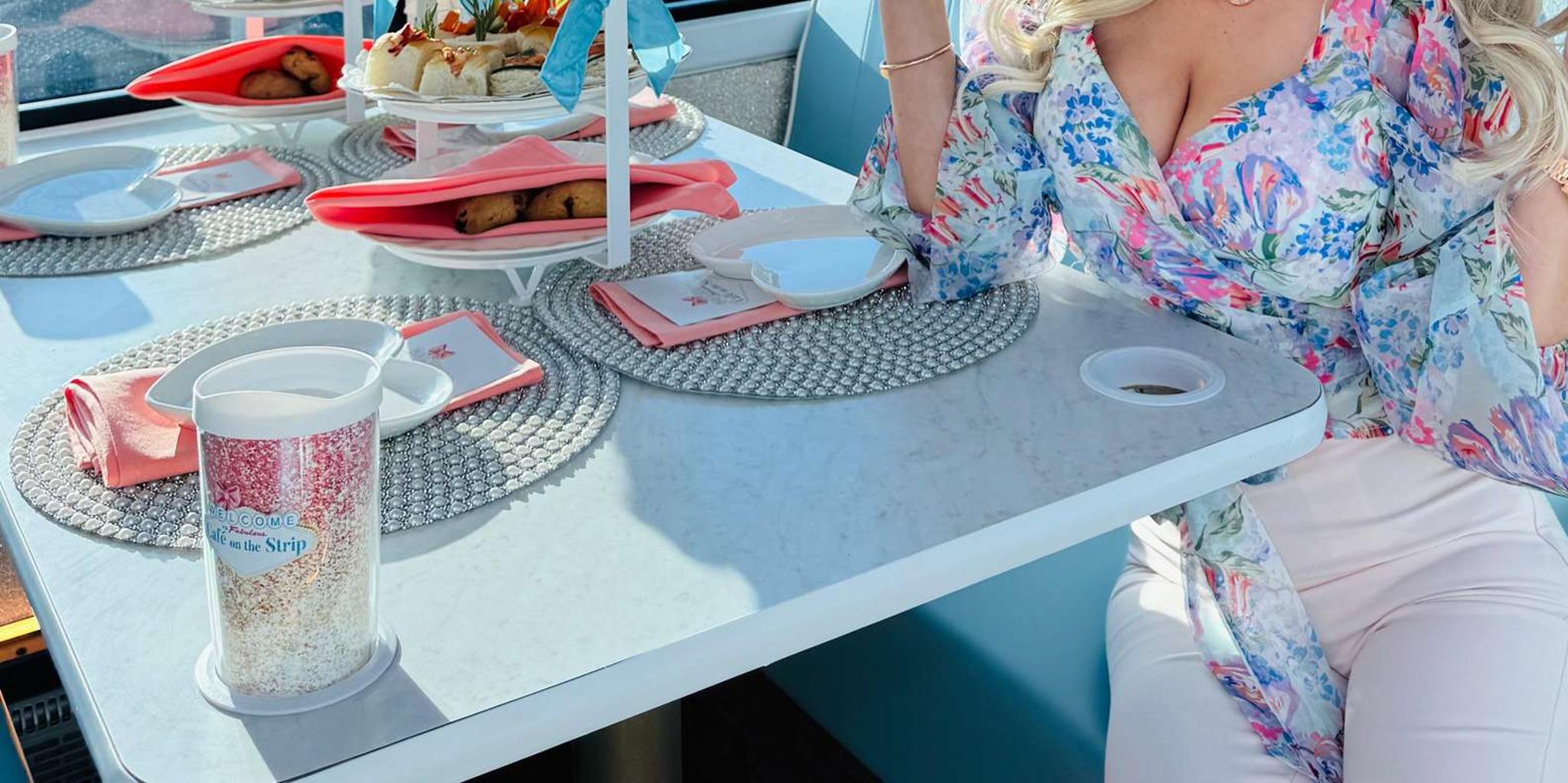 Las Vegas High Tea Sightseeing Bus Tour - Image 4