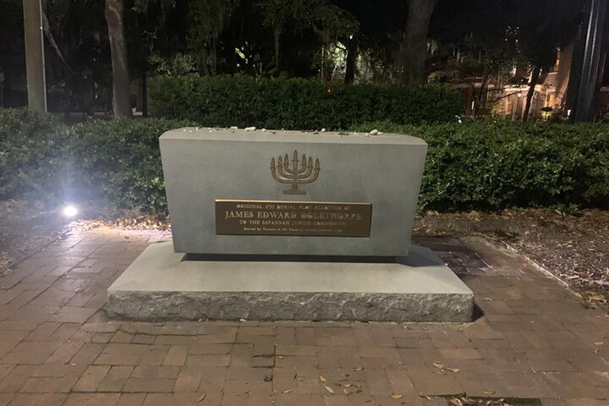 Savannah Old Squares Self-Guided Walking Tour - Image 4