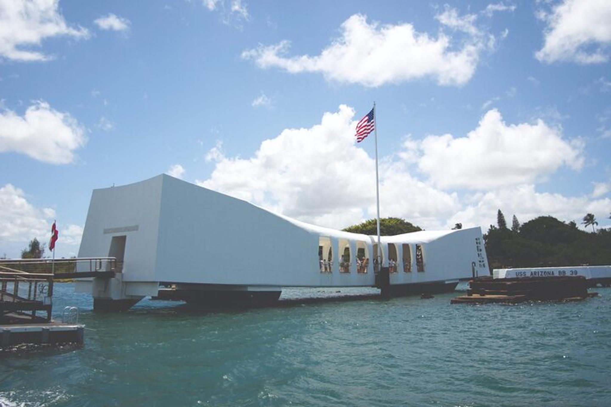 Kauai to Oahu WWII Pearl Harbor Day Trip - Image 2
