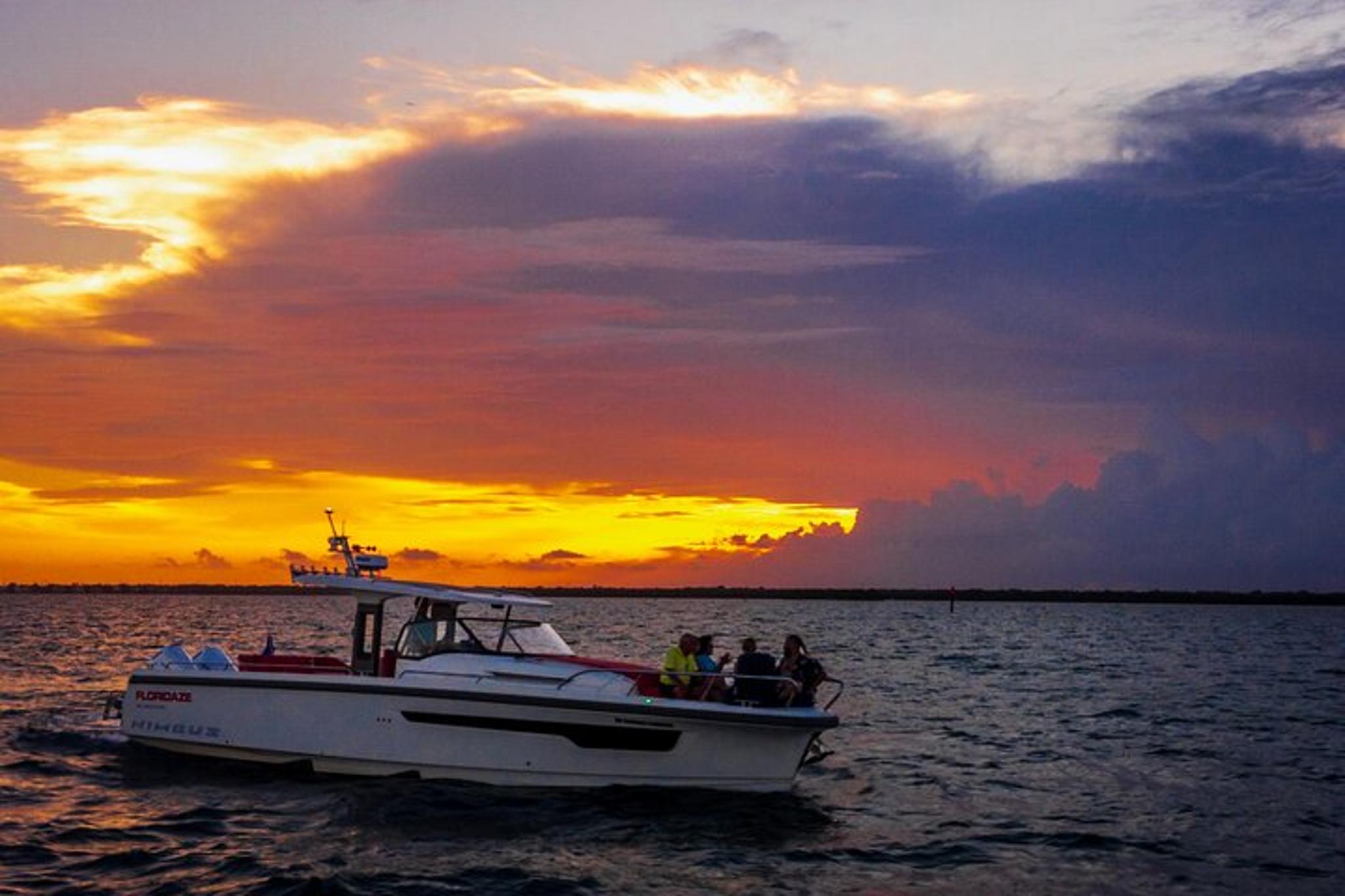 Key Largo Sunset Yacht Tour - Image 4