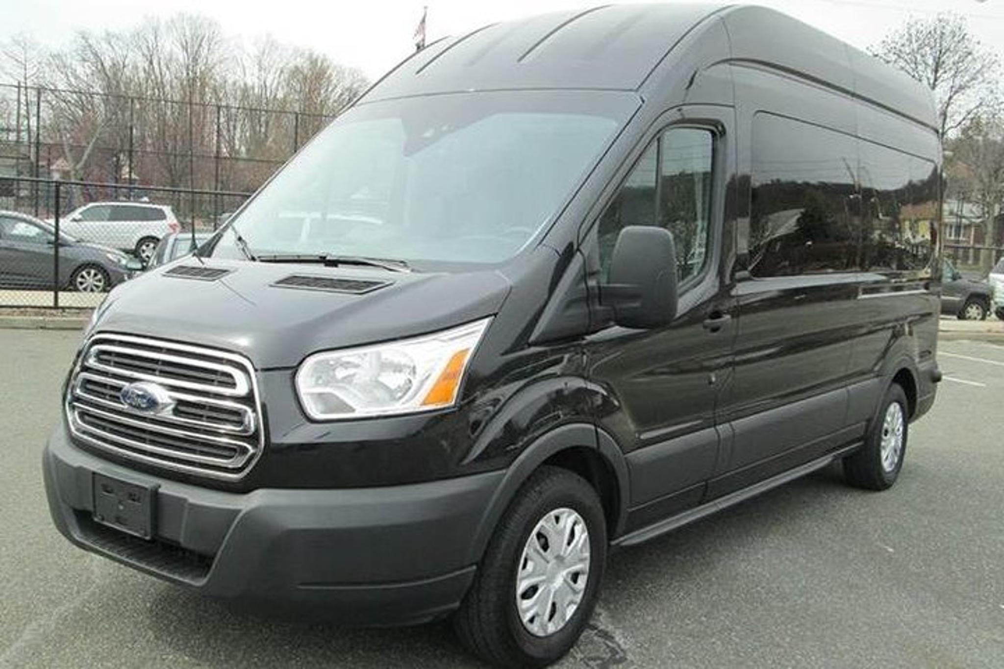 Galveston Private Shuttle to Hobby Airport - Image 1