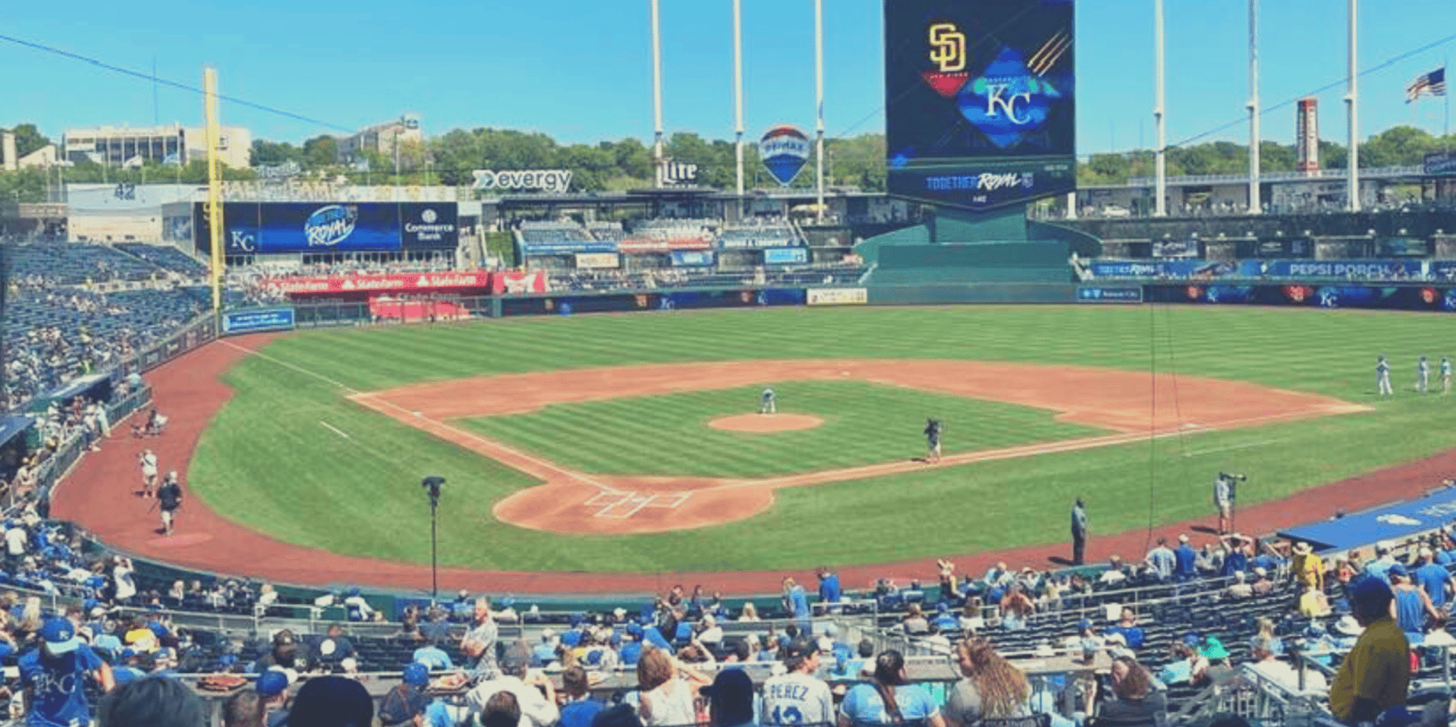 Kansas City Royals Baseball Game at Kauffman Stadium - Image 4