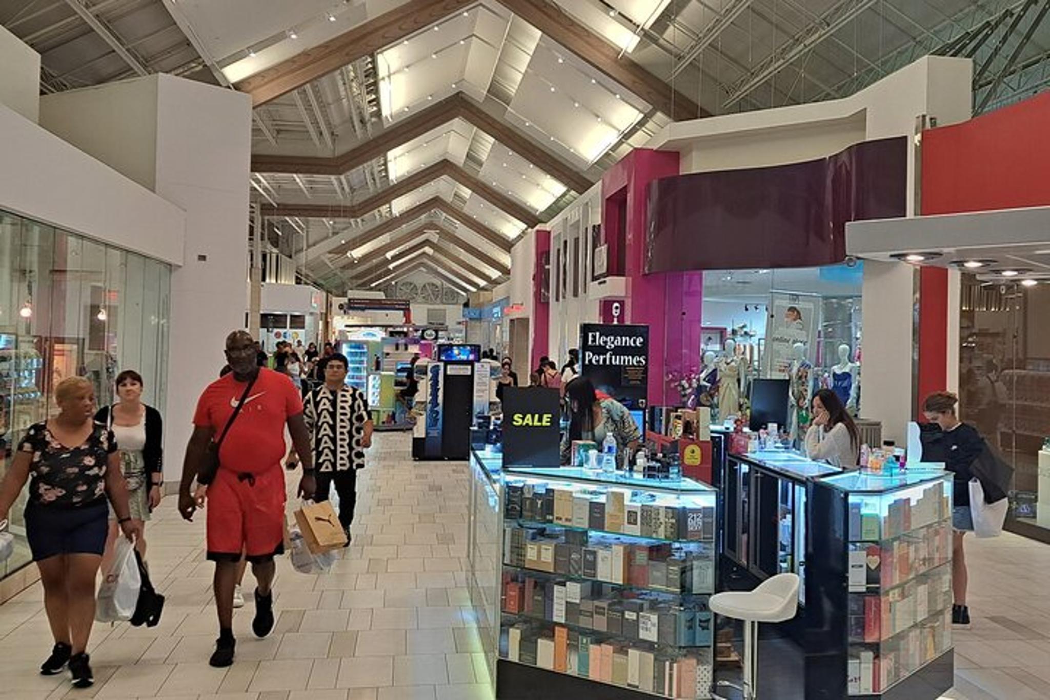 Miami Sawgrass Mall Outlet Shopping Tour - Image 2