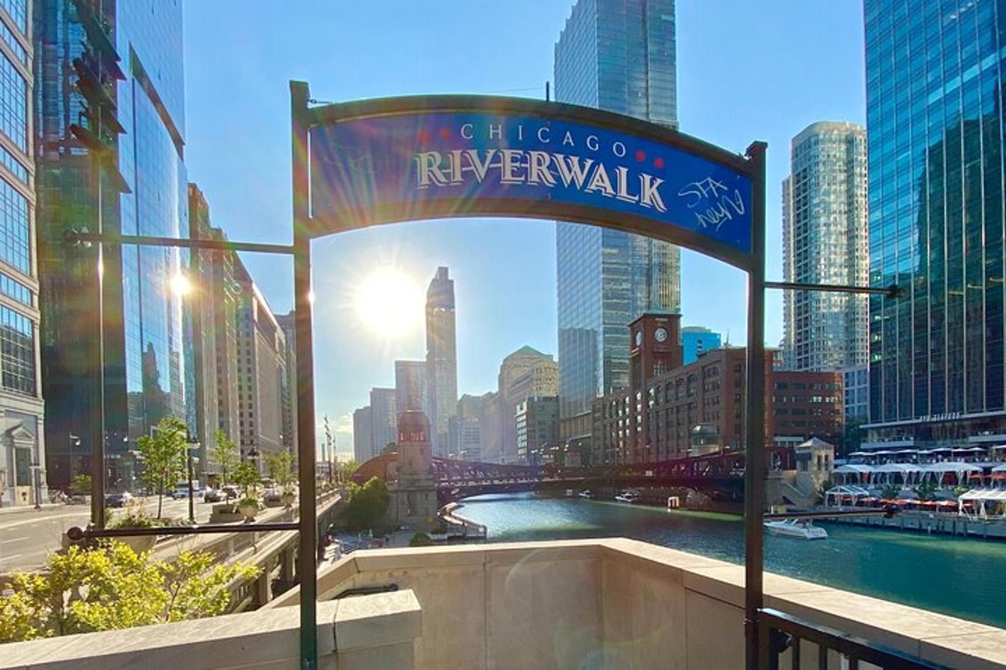 Chicago Walking Tour with 360 Chicago Option - Image 1