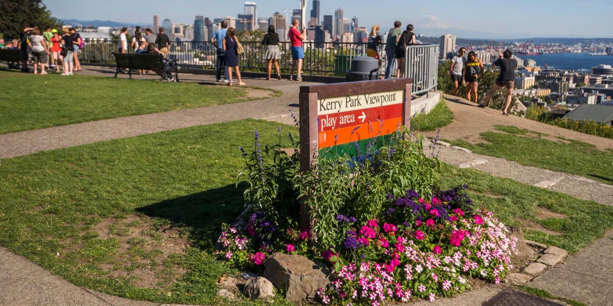 Seattle Scenic Bus Tour with Ballard Locks - Image 6