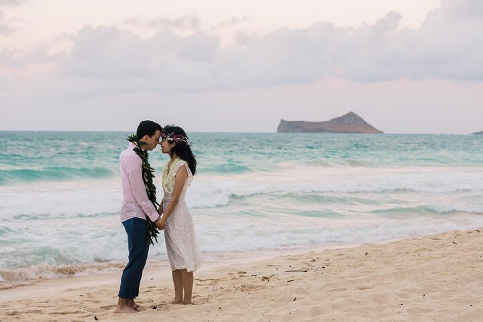 Hawaii Beach Photography Session - Image 2