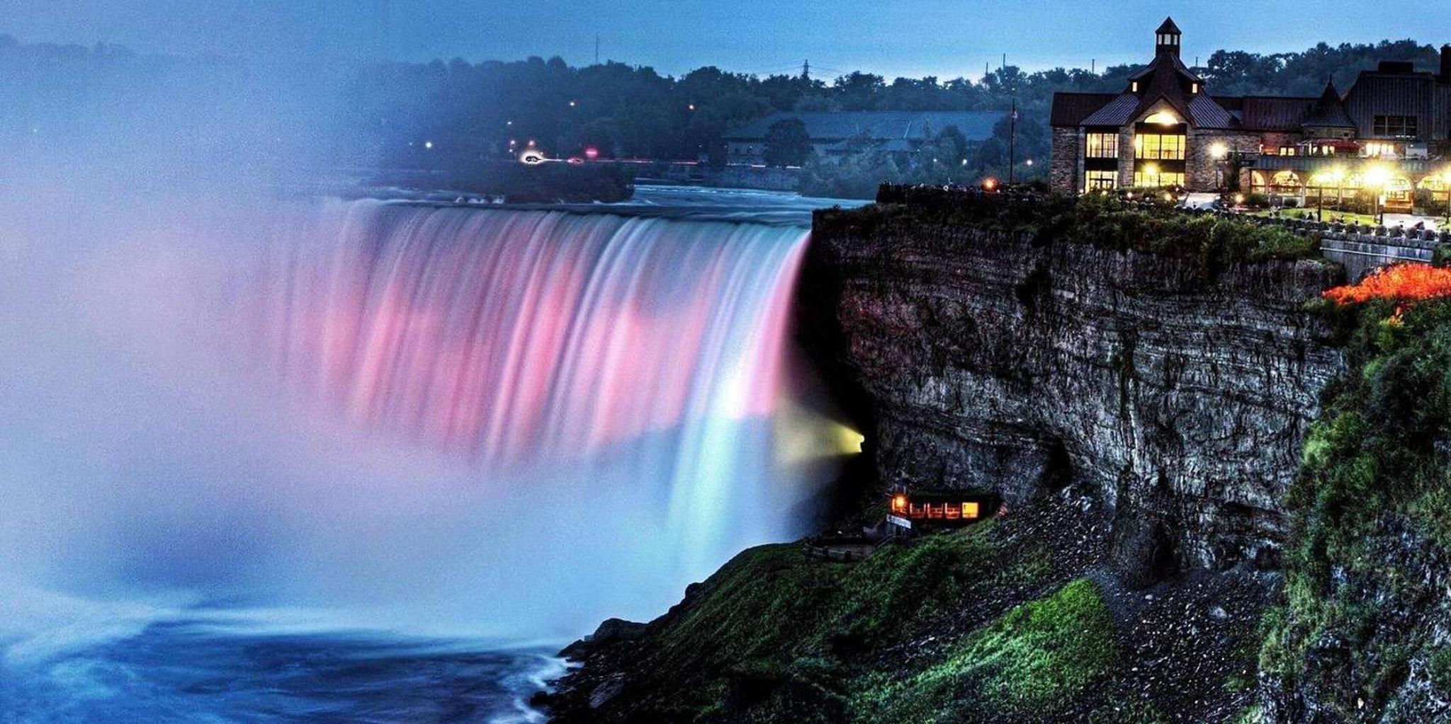 Niagara Falls Nightlight Experience with Fireworks - Image 5