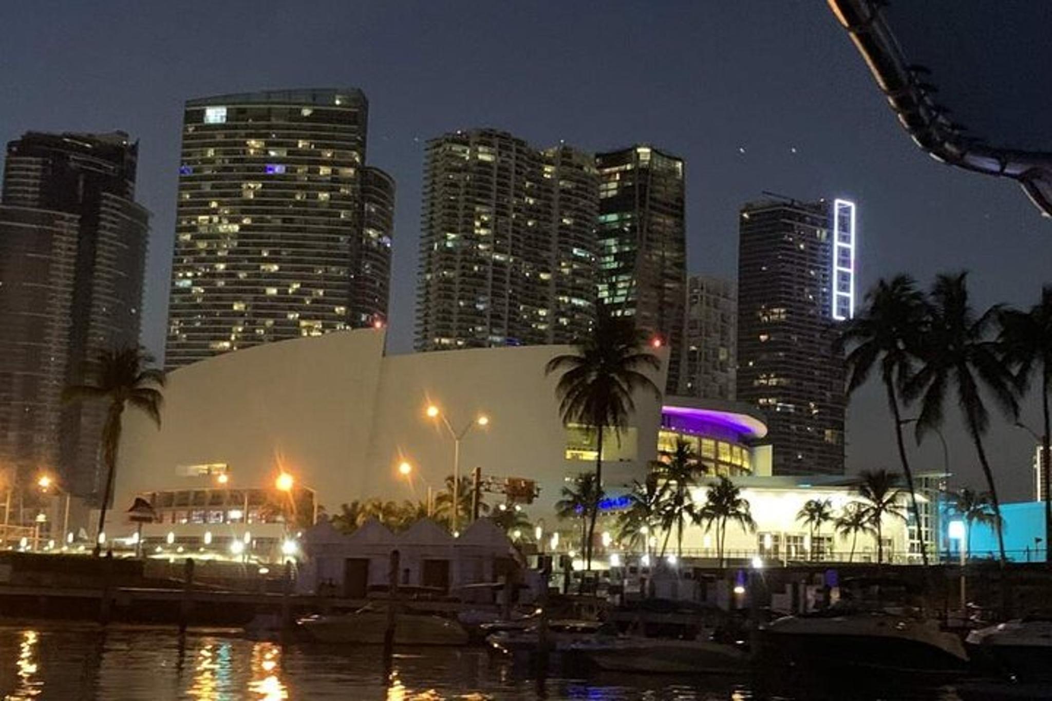 Miami Skyline Cruise at Twilight - Image 3
