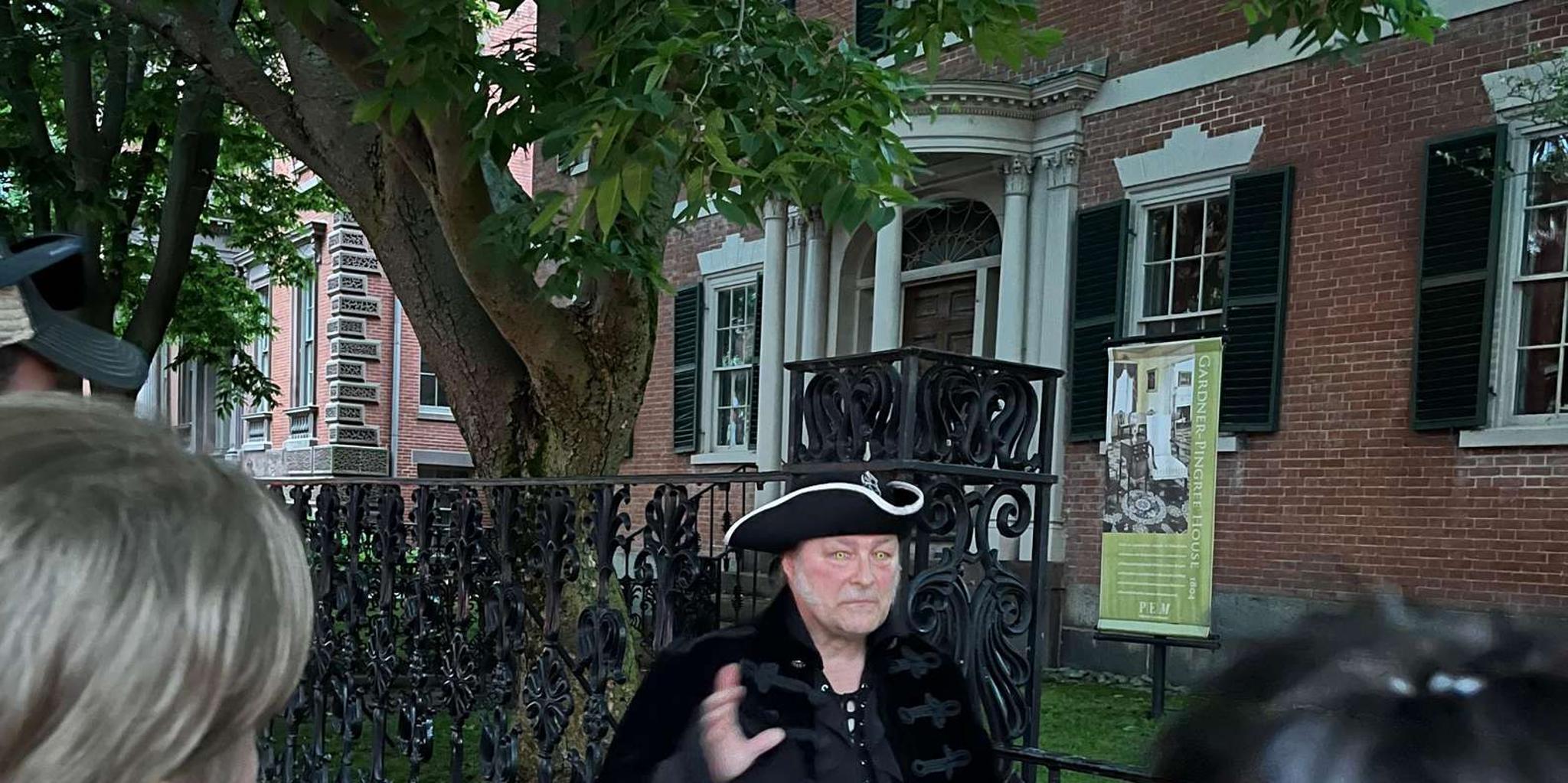 Salem Vampires and Ghosts Walking Tour - Image 2