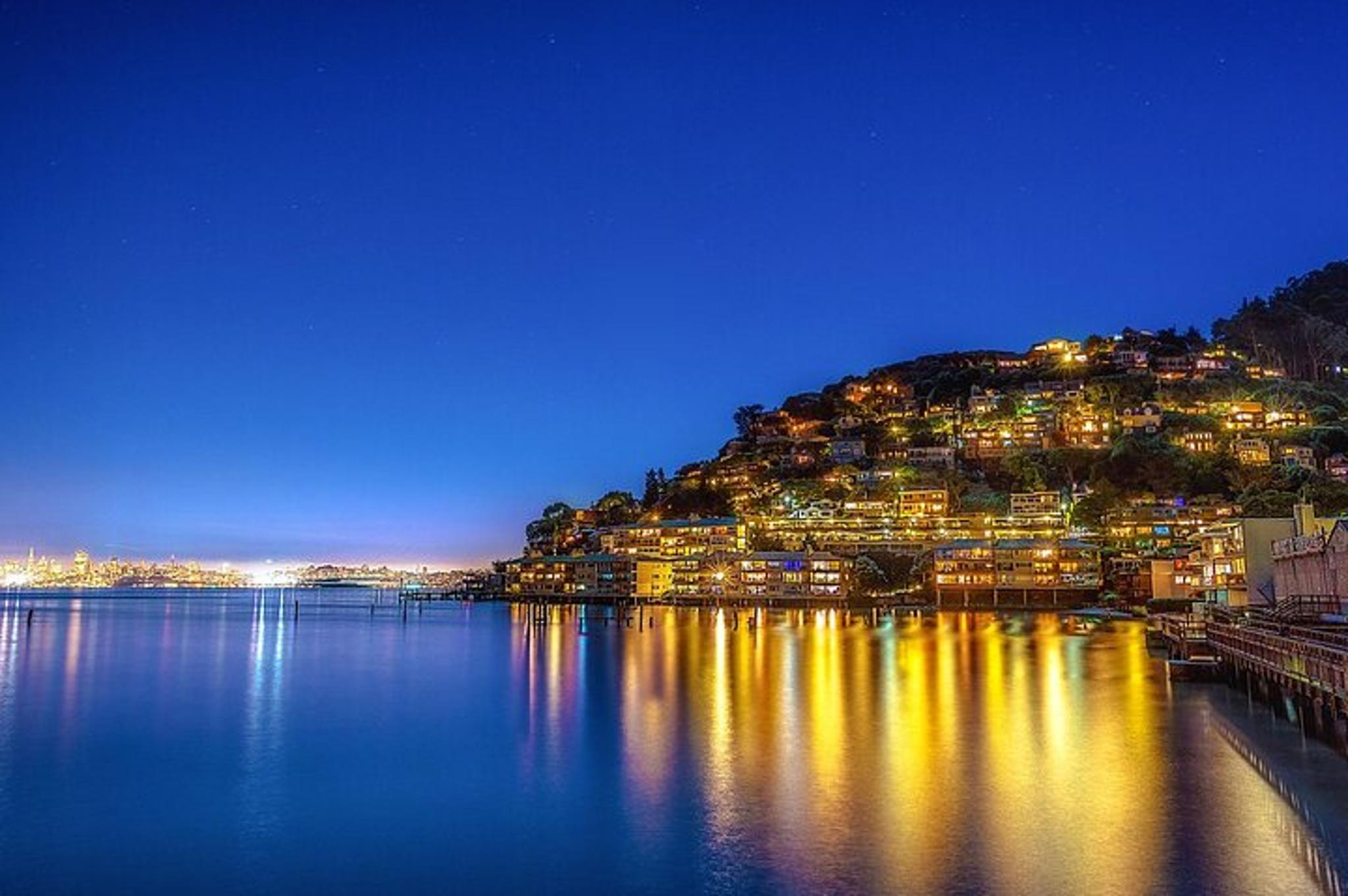 San Francisco Alcatraz and Sausalito Wine Tour - Image 4