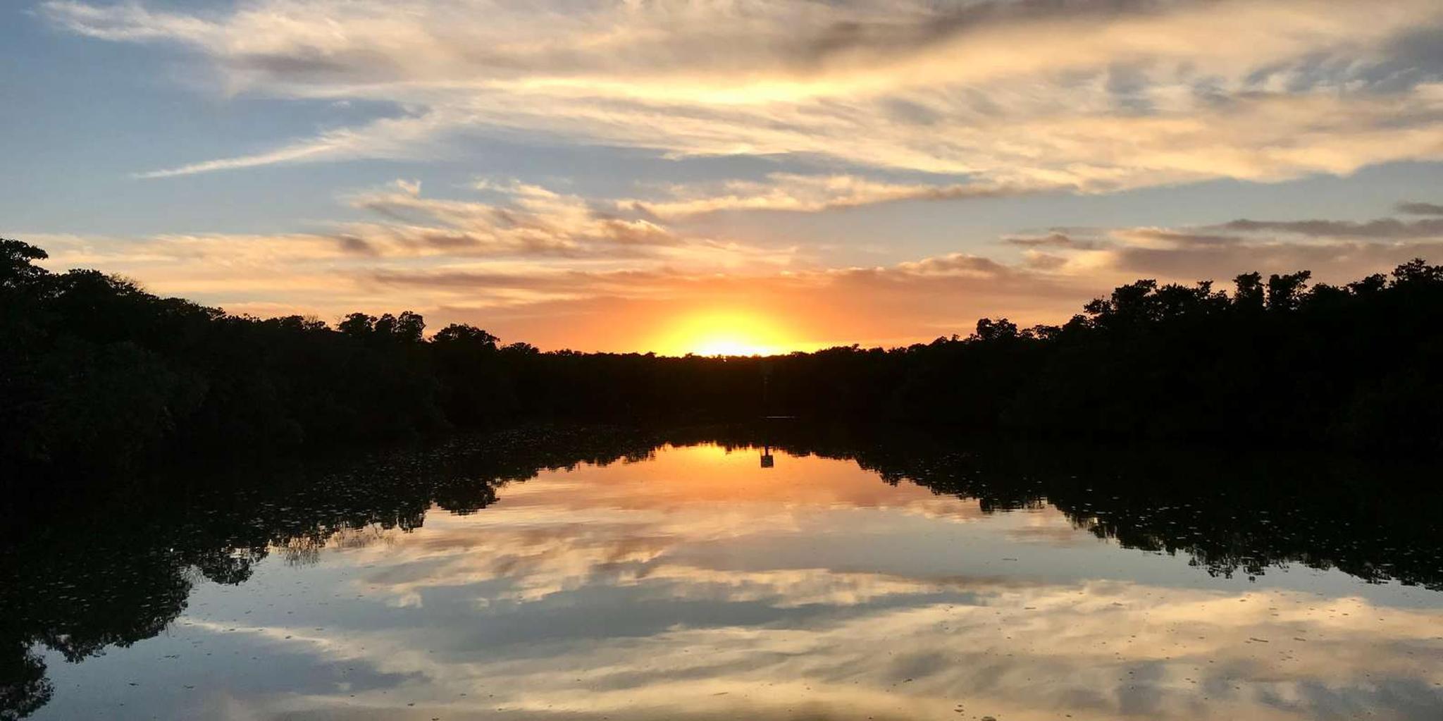 Naples Sunset Tiki Bar Cruise - Image 4