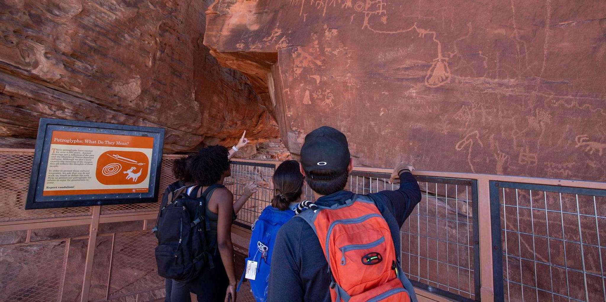 Las Vegas Valley of Fire Hiking Tour - Image 2