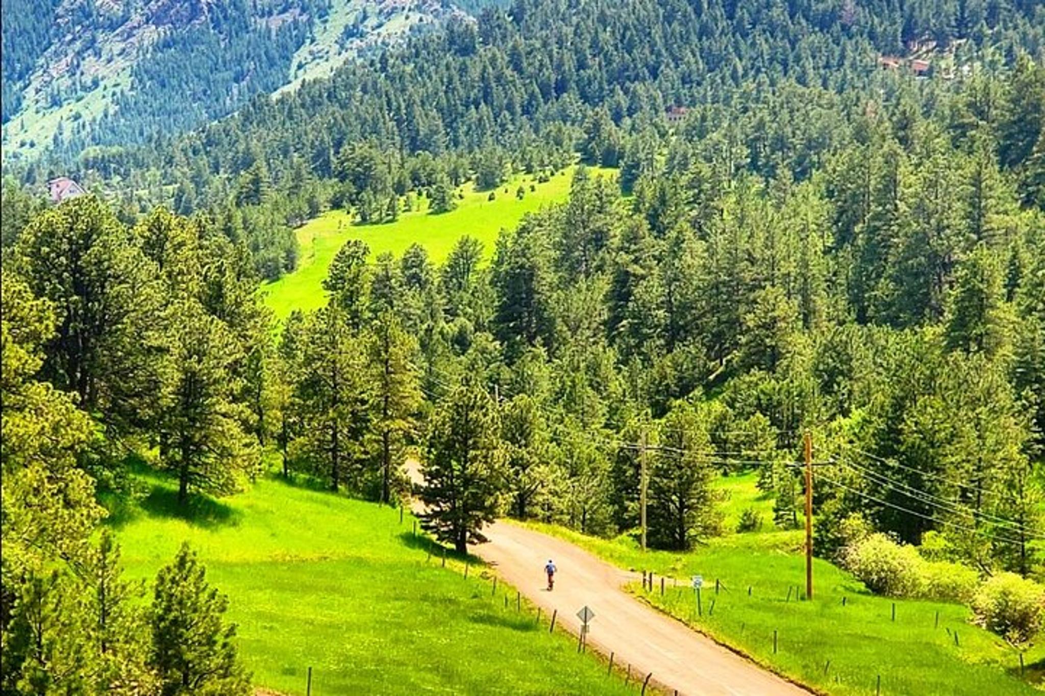 Golden Red Rocks E-Bike Tour - Image 2