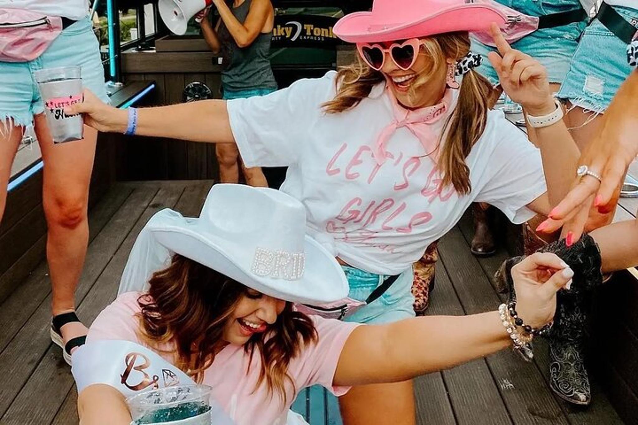 Nashville Honky Tonk Party Bus - Image 4