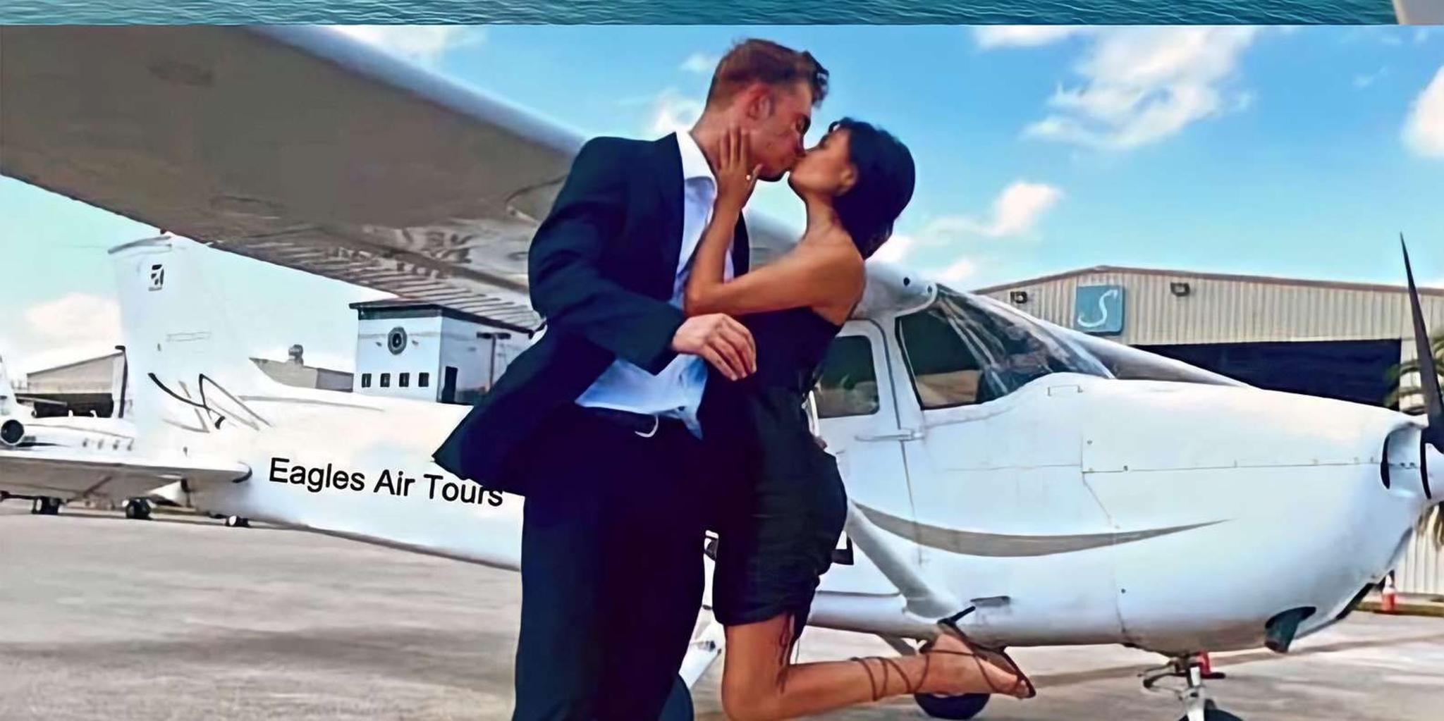 Miami Private Flight Tour with Champagne