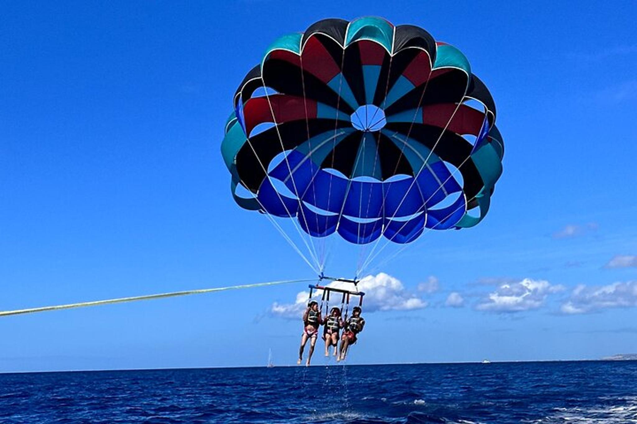 Waikiki Parasailing Adventure 60 Min
