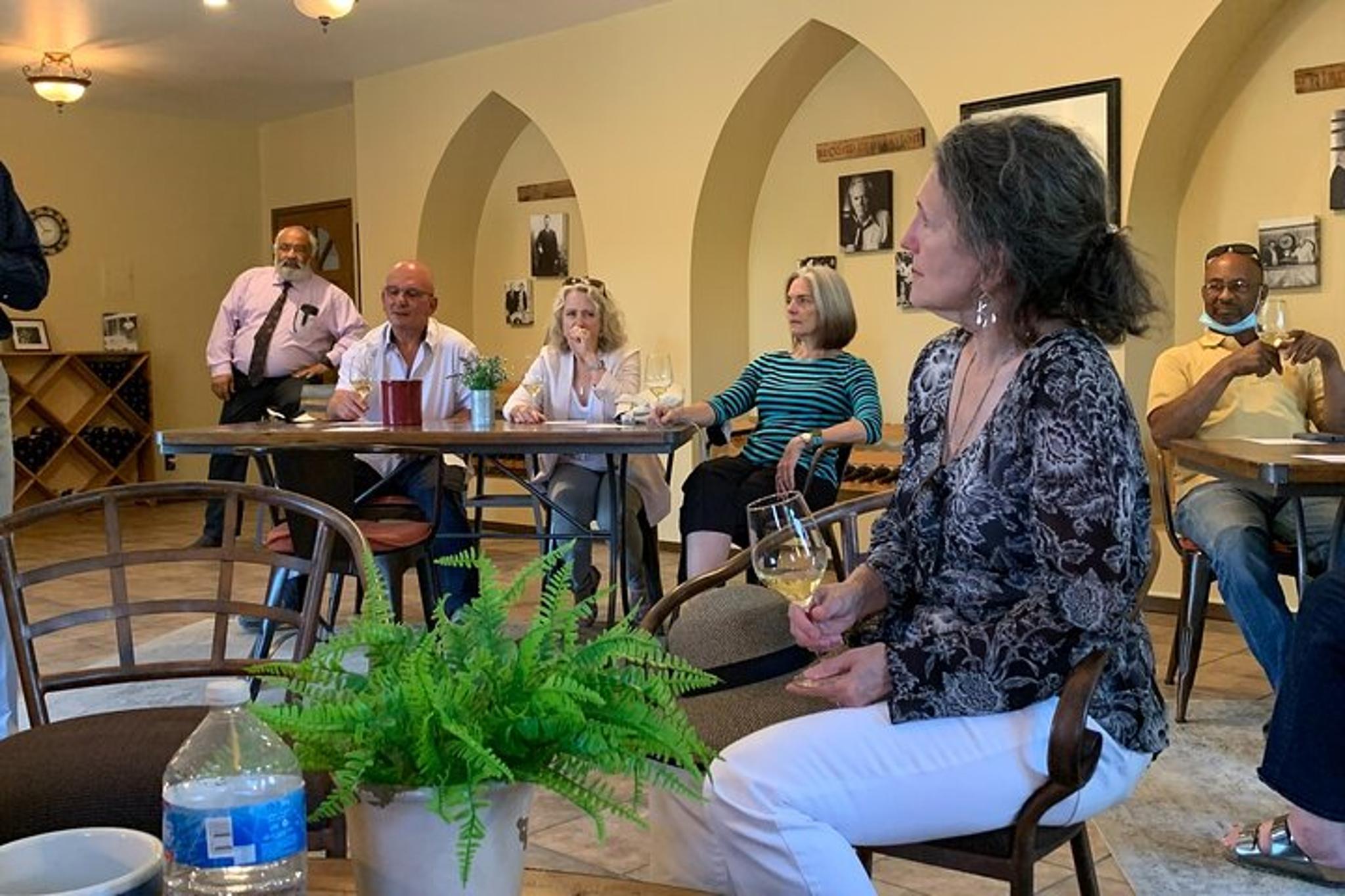 Napa Valley Group Wineries Tour with Lunch - Image 6