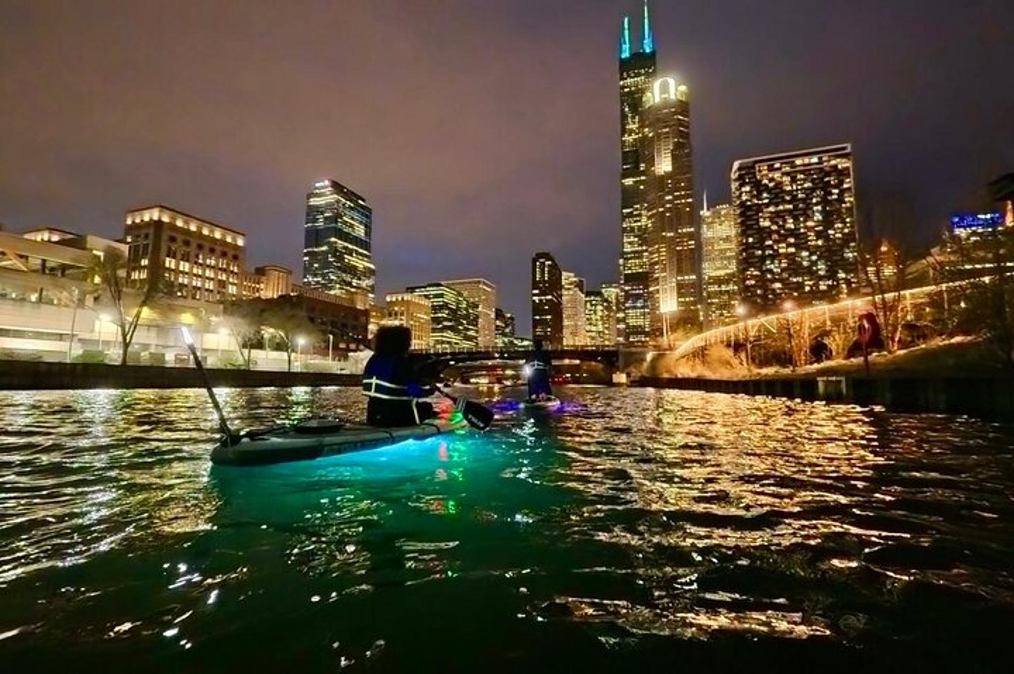 Chicago Paddleboard Sunset Experience - Image 2