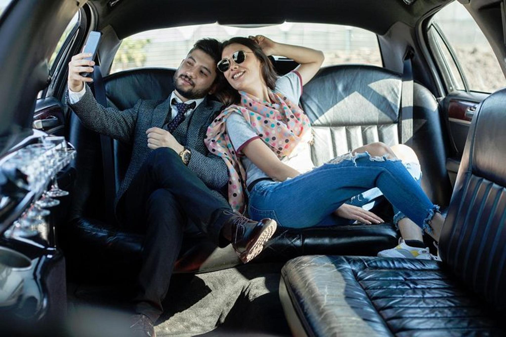 NYC Private Airport Arrival Ride by Stretch Limo - Image 4