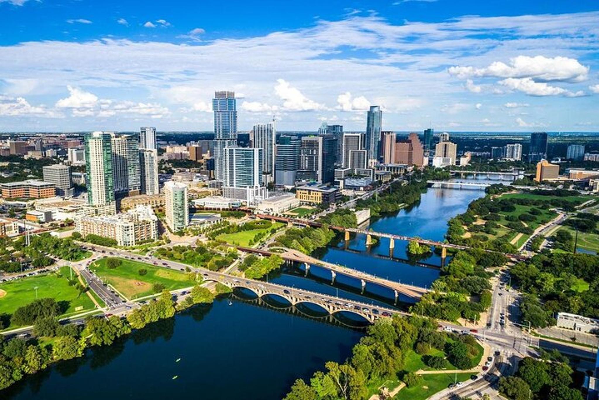 Austin City Private Airport Transfer - Image 4