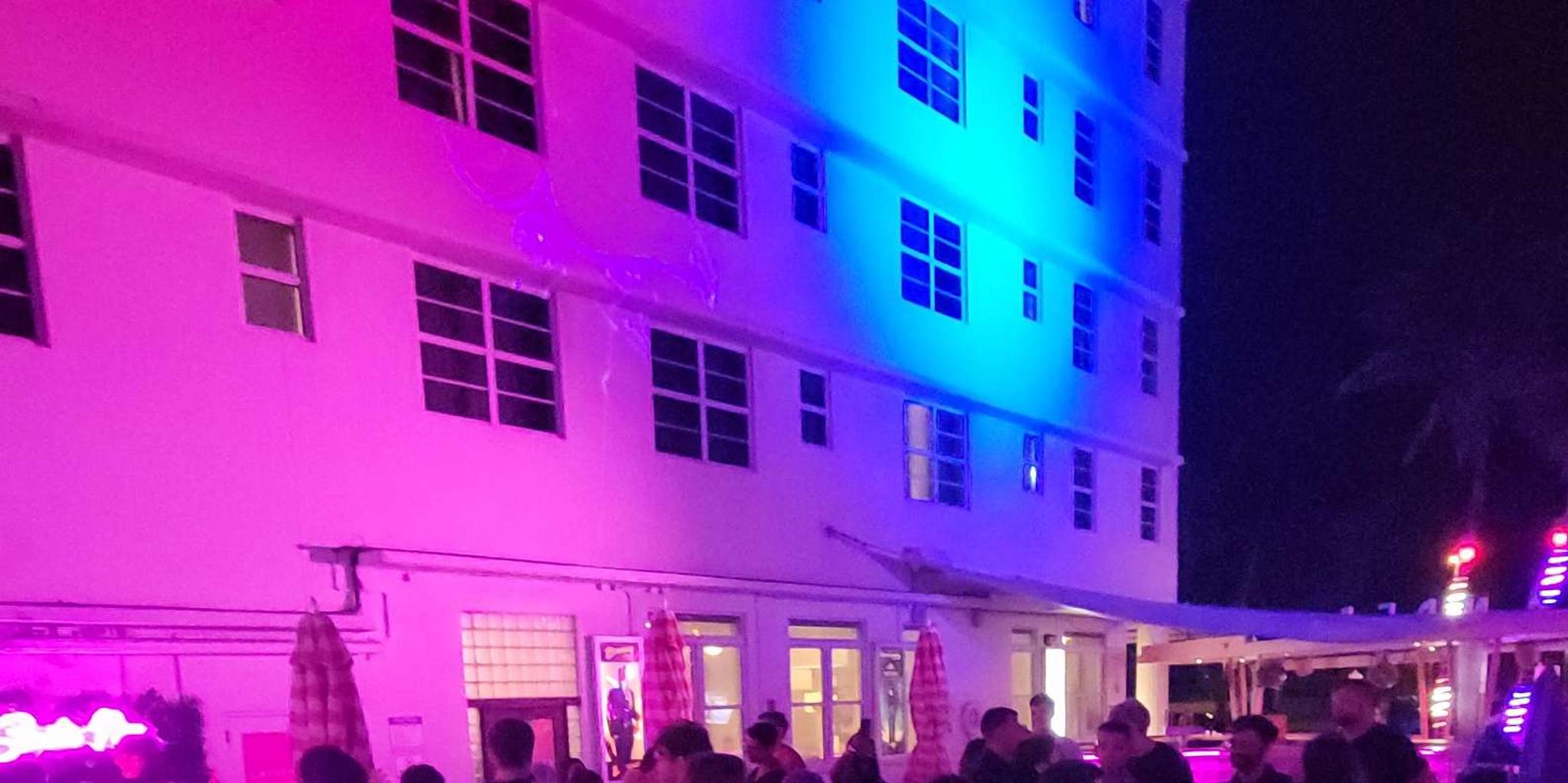 Miami Beach Bar Crawl - Image 4