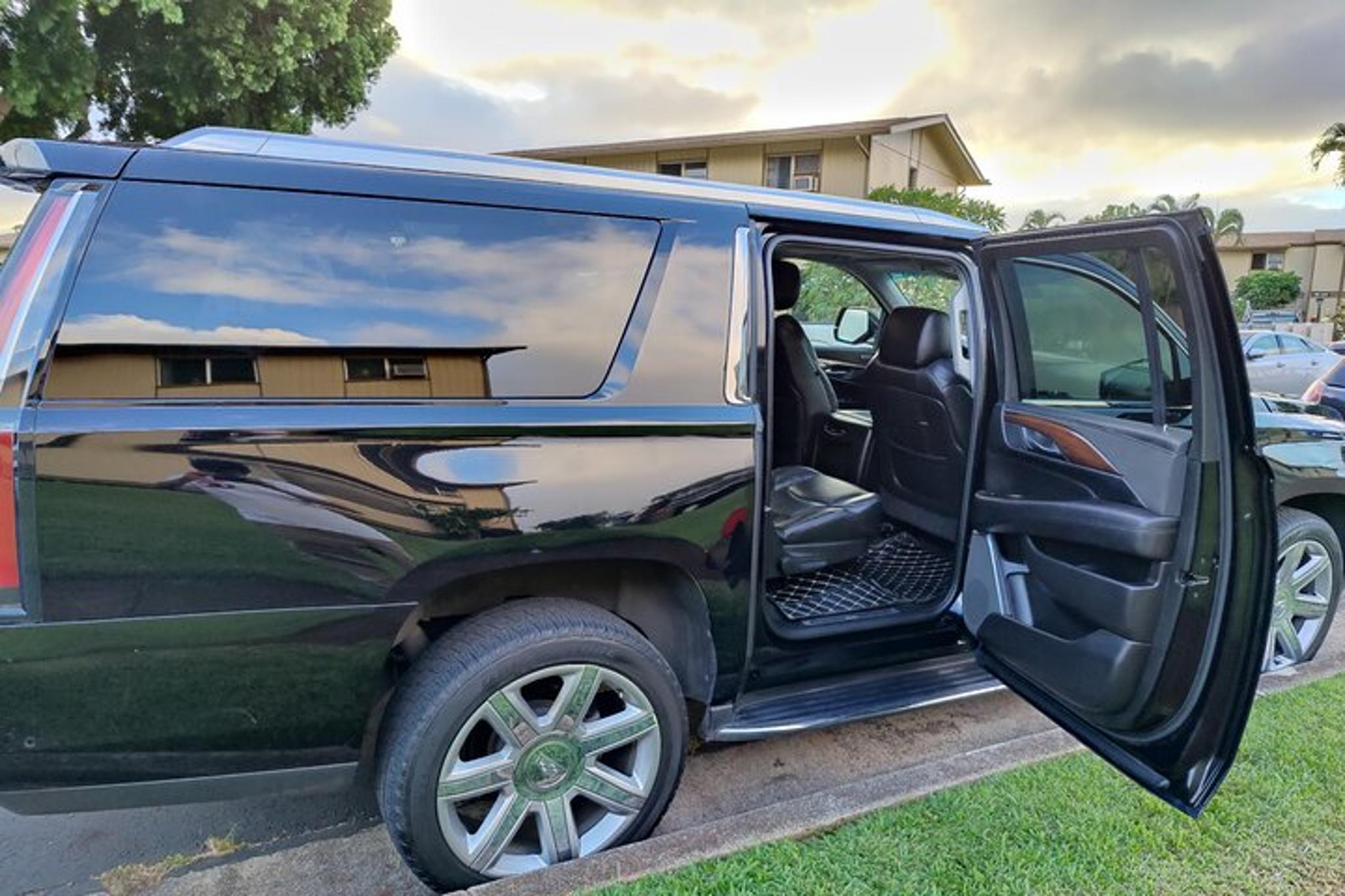 Honolulu Airport to KoOlina Hotels Private SUV Transfer - Image 3