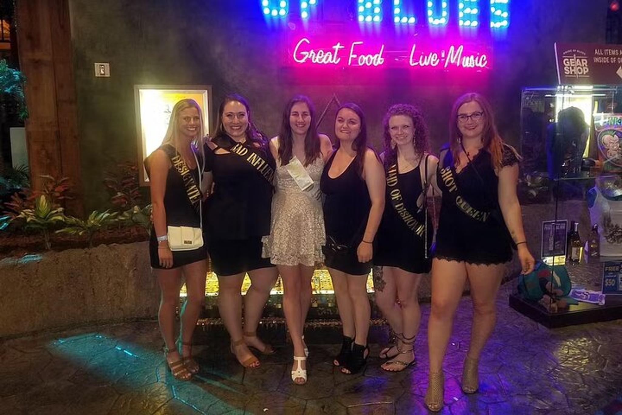 Las Vegas Nightclub Party Bus Crawl - Image 5