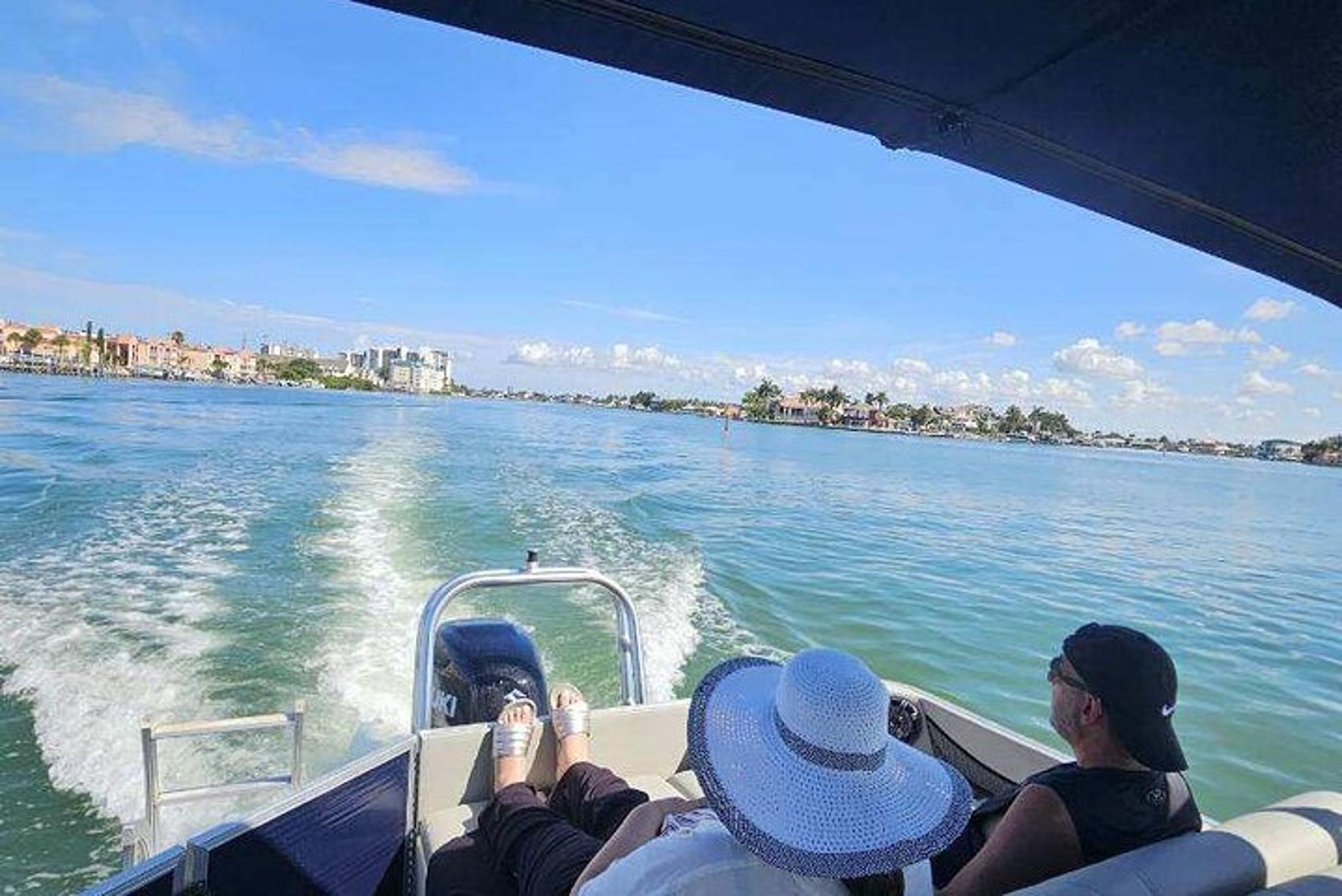 St Petersburg Pontoon Boat Tour - Image 5