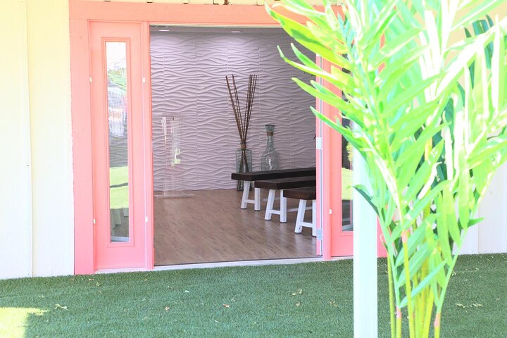 Las Vegas Wedding Chapel Ceremony 30 Min - Image 4