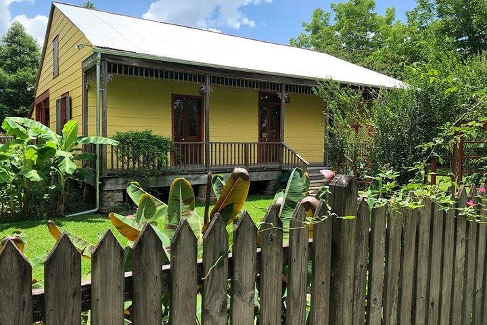 New Orleans Plantation Tour: Laura & Oak Alley - Image 1