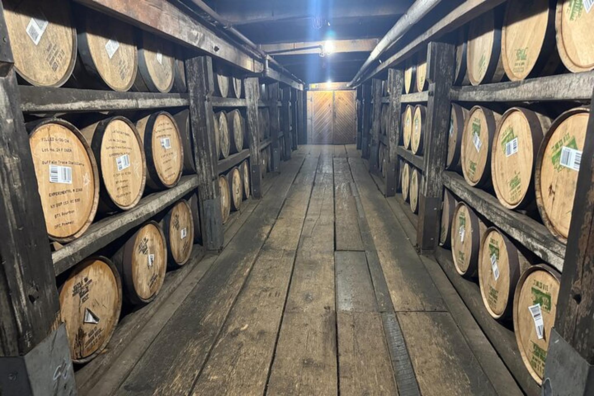 Louisville Bourbon Distillery Tour Full Day - Image 2