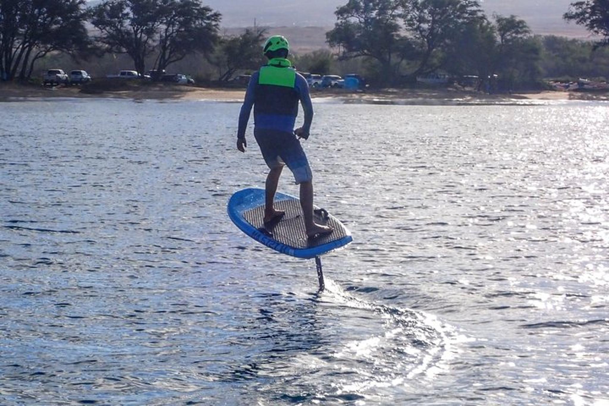Maui Electric Foilboard Lessons at Sugar Beach - Image 6