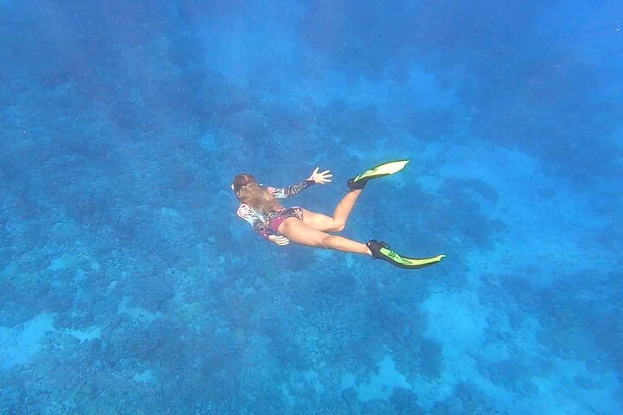 Kona Private Cruise with Snorkeling and Fishing 5 hr - Image 3