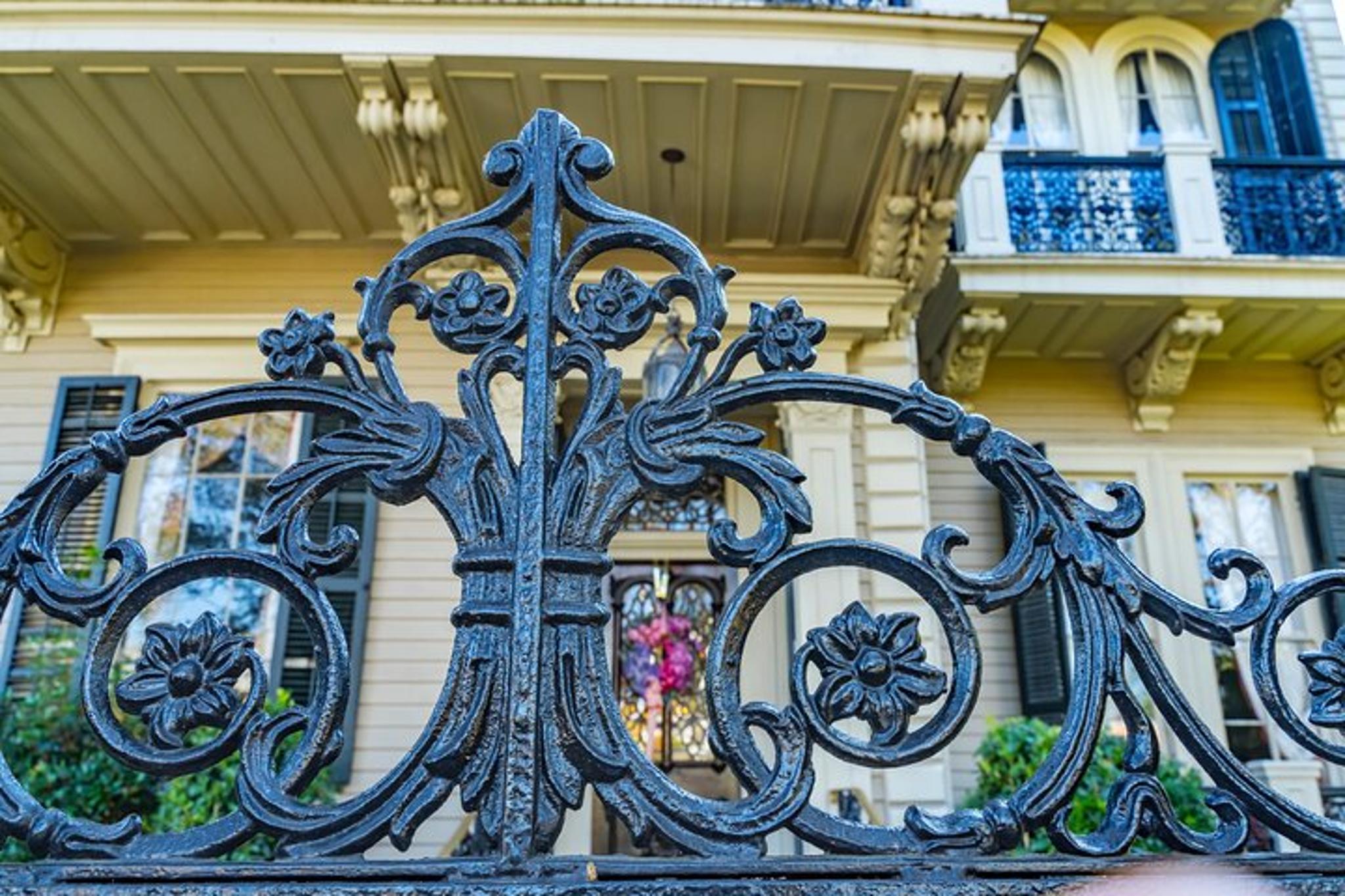 New Orleans Garden District Walking Tour