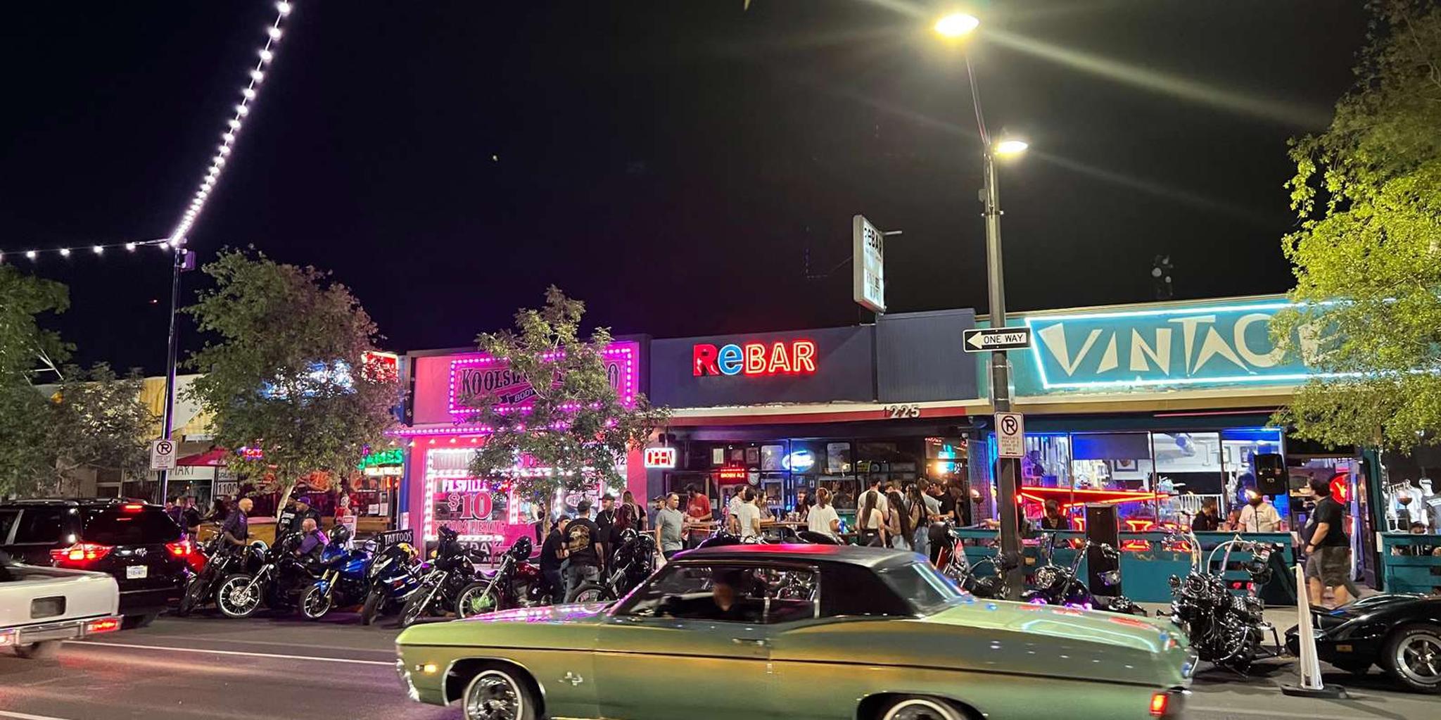 Las Vegas Bar Crawl Off The Beaten Path 2 hr - Image 2