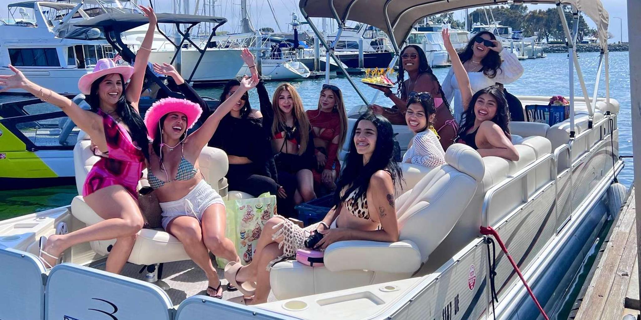 San Diego Pontoon Rental with Captain 2 hr - Image 2