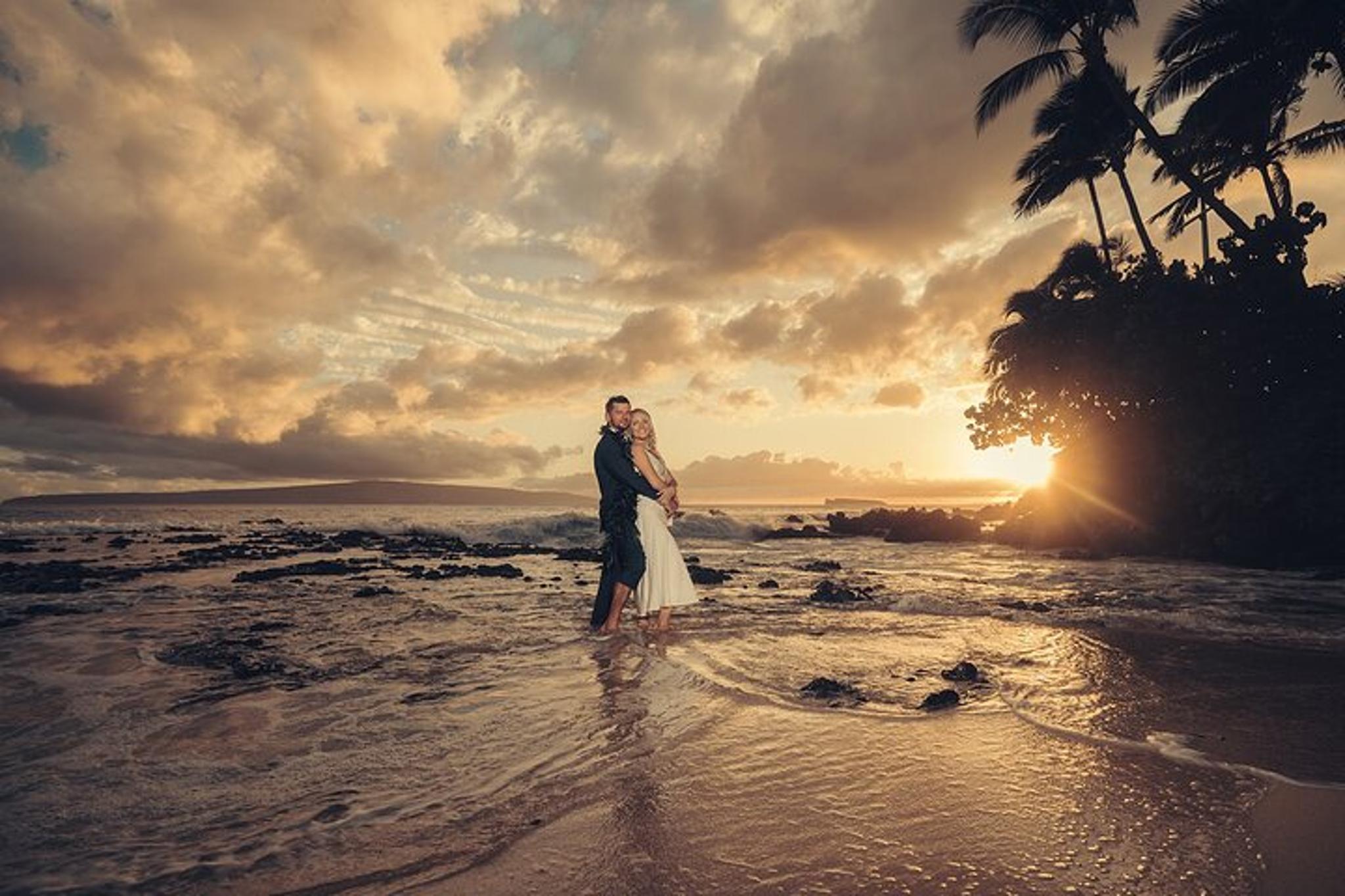 Maui Beach Wedding at Maluaka - Image 3