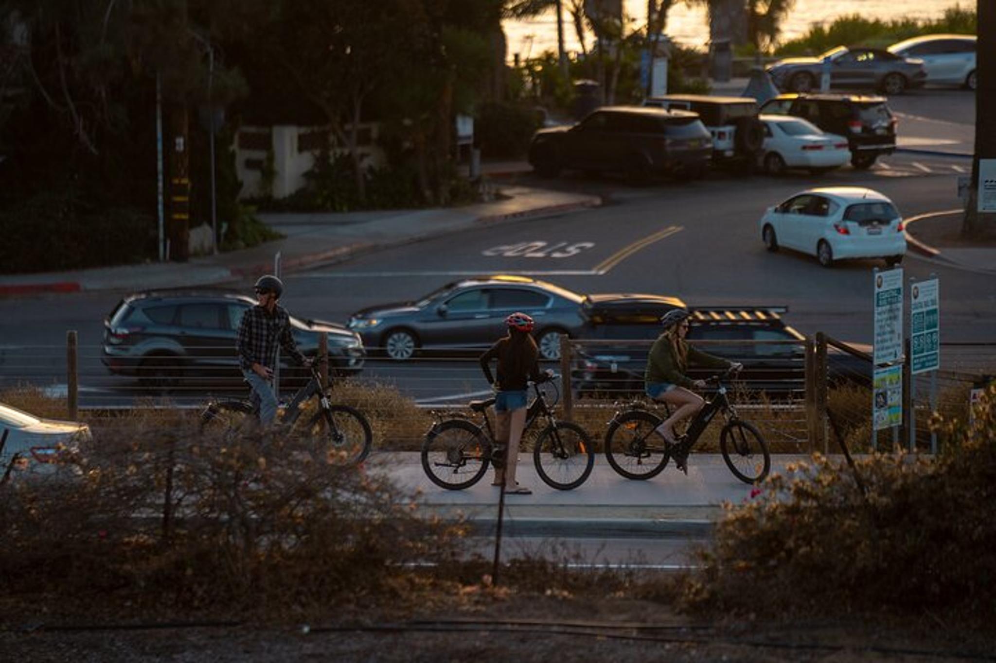 Encinitas Electric Bike Tour Downtown - Image 5
