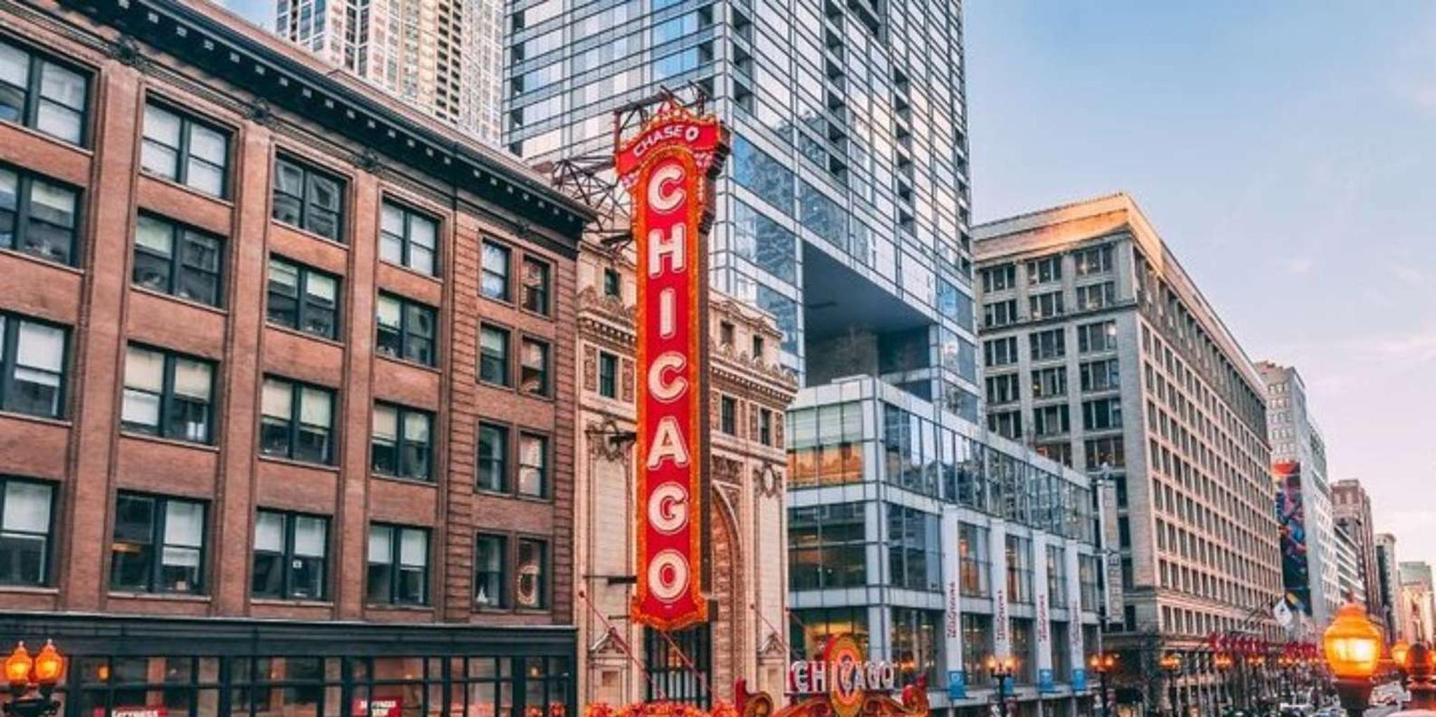 Chicago Private Custom Walking Tour - Image 3