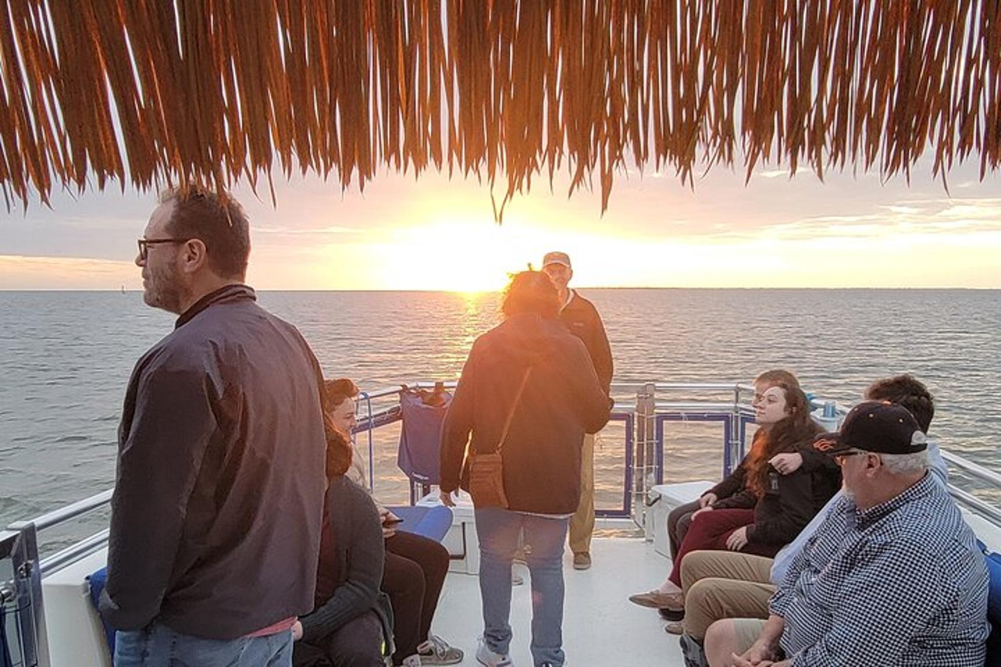 Fort Myers Beach Dolphin Cruise with Sanibel Lighthouse Views - Image 4
