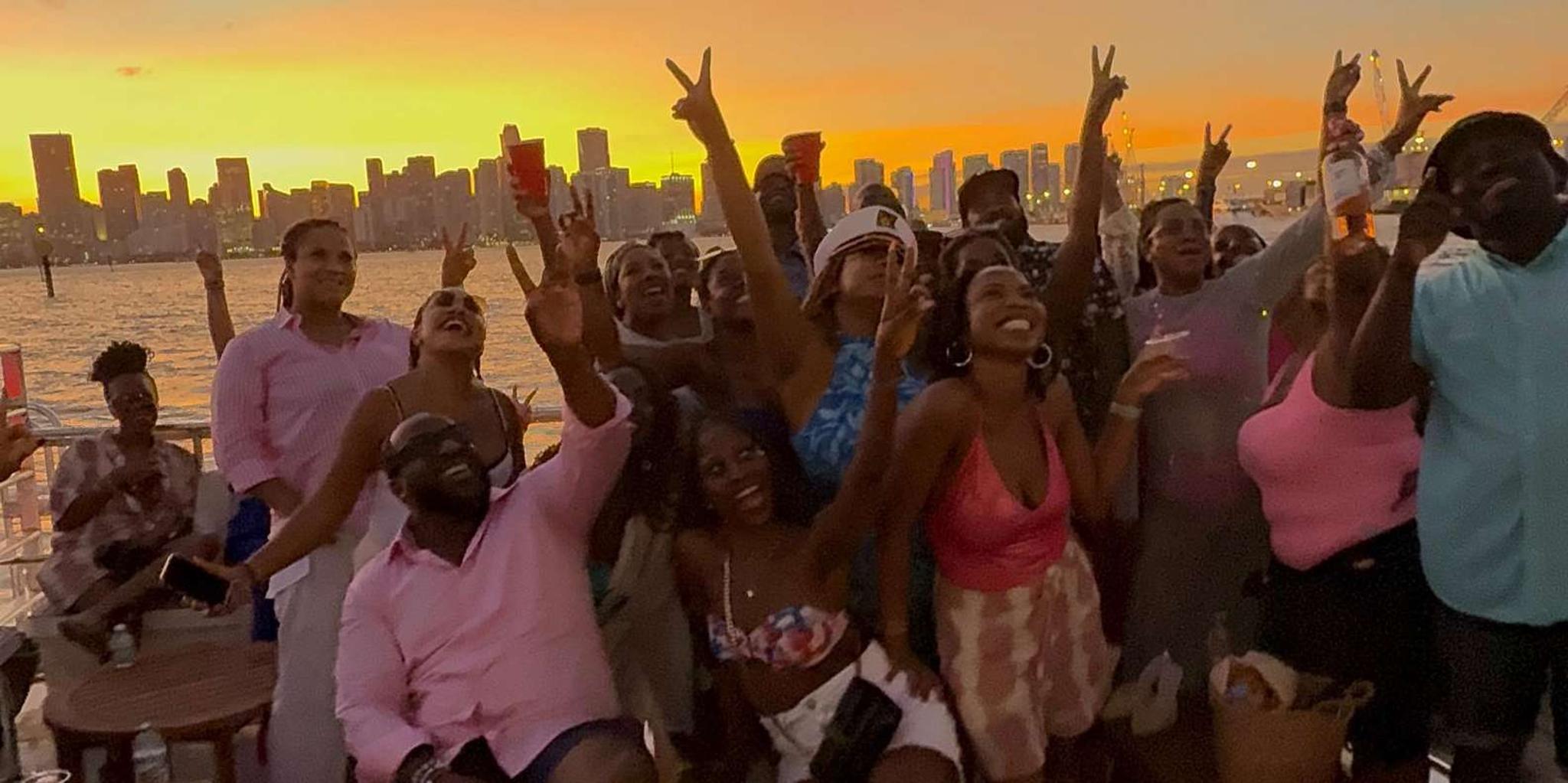Miami Boat Tour: Celebrity Mansions at Sunset - Image 4