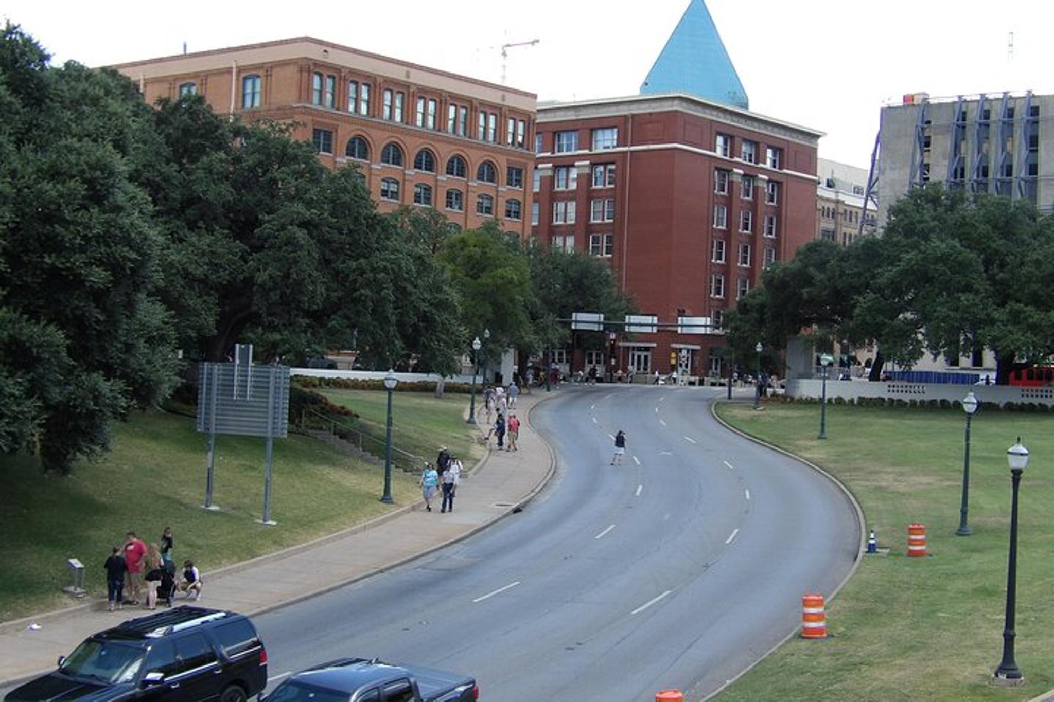 Dallas JFK Assassination Walking Tour 1 hr - Image 1