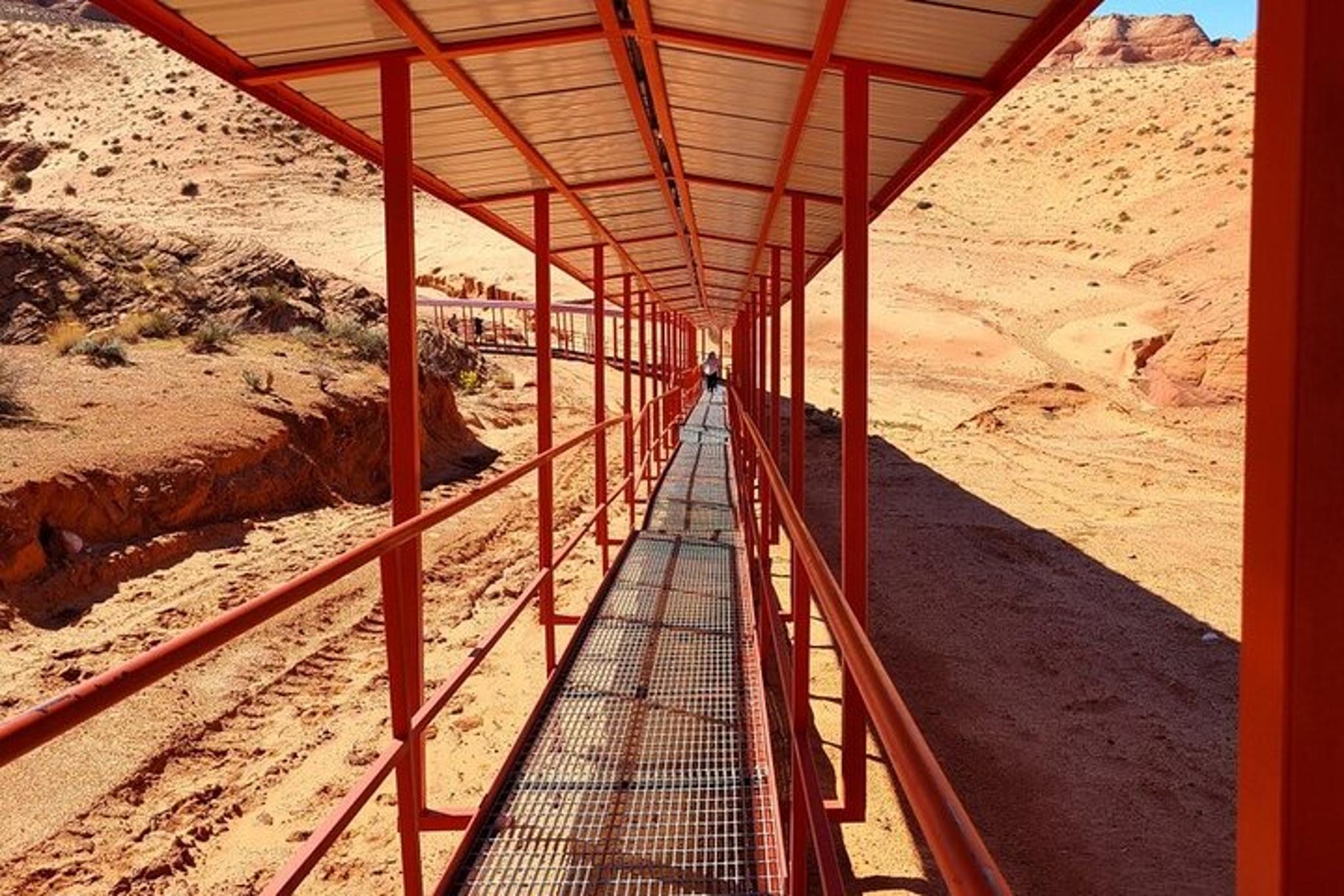 Page Upper Antelope Canyon Tour - Image 5