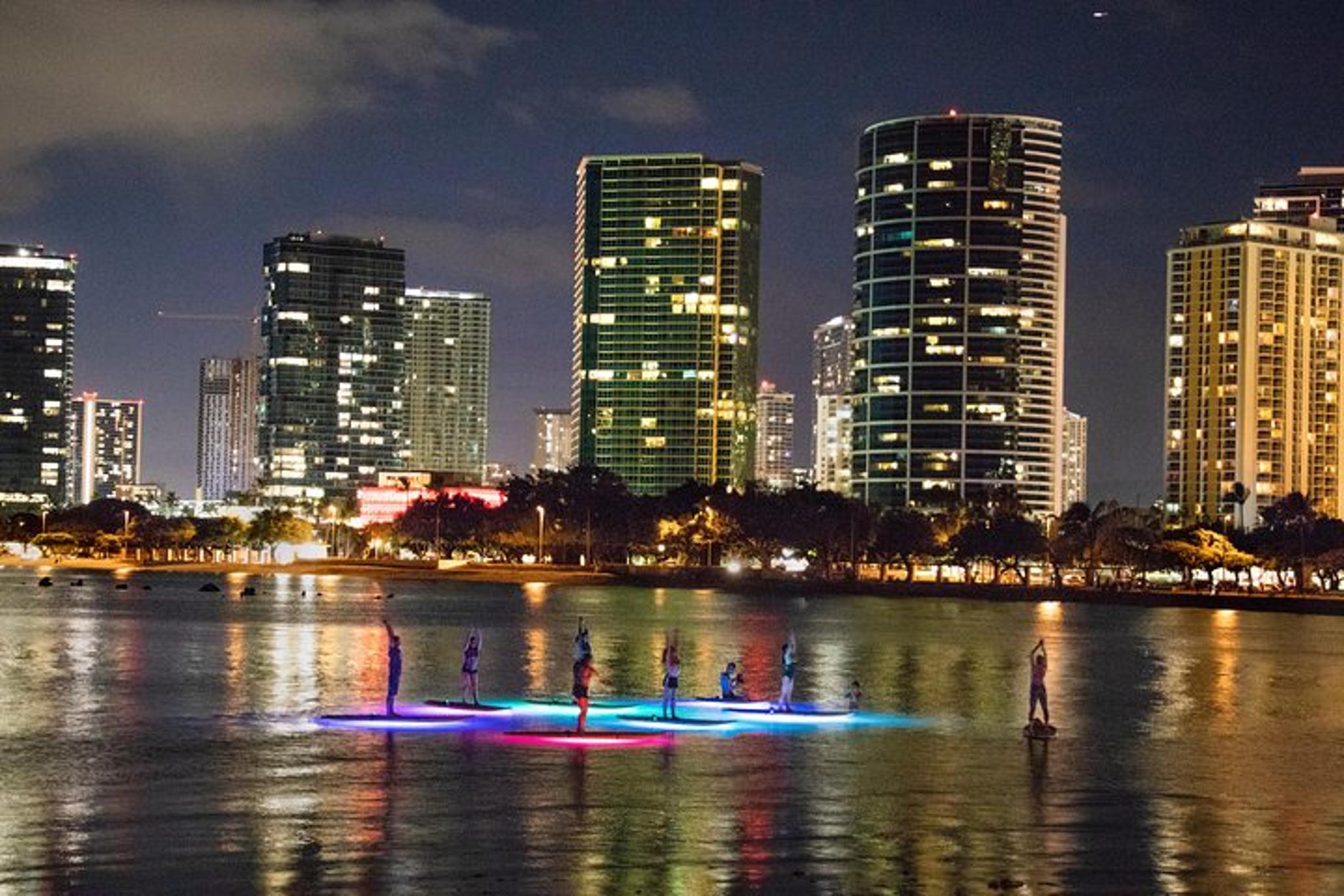 Honolulu Night SUP Yoga - Image 5