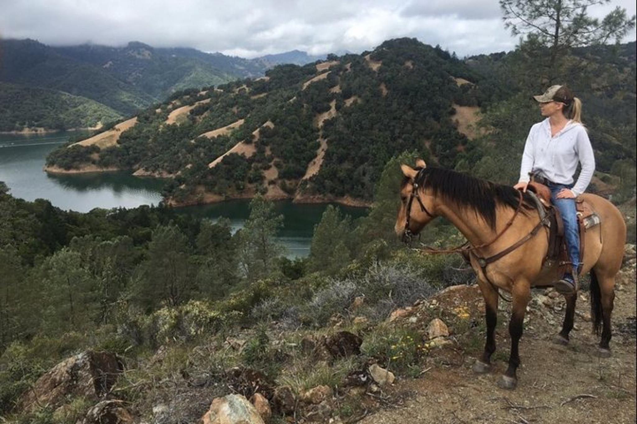 Sonoma Horseback Riding Tour - Image 2