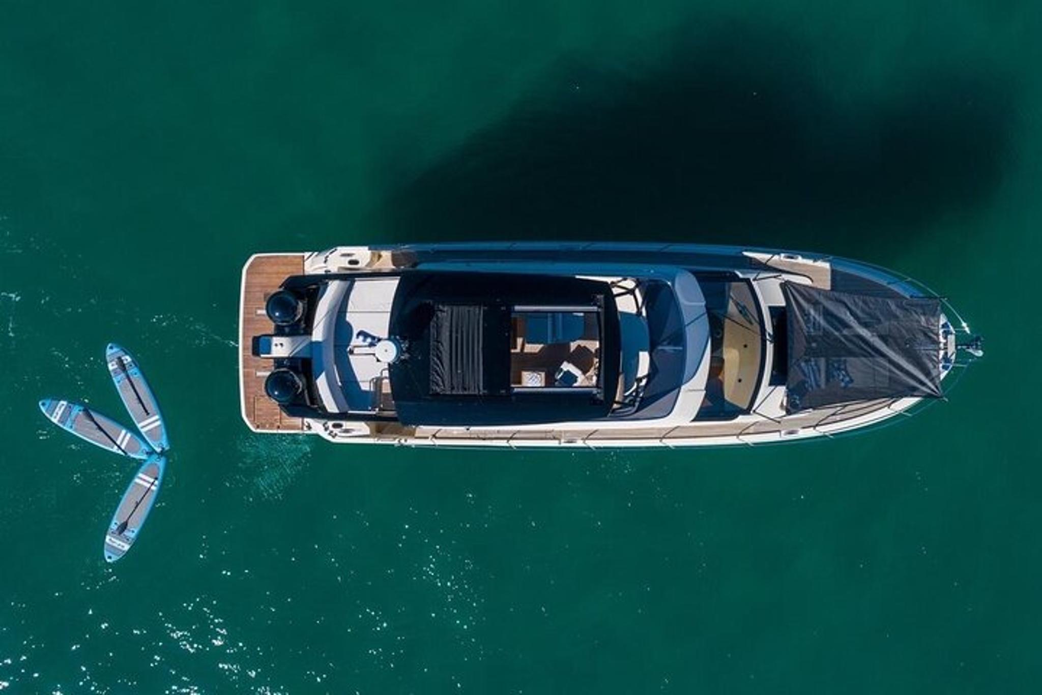 Miami Beach Yacht Tour with Captain Beneteau MC6 Fly - Image 4