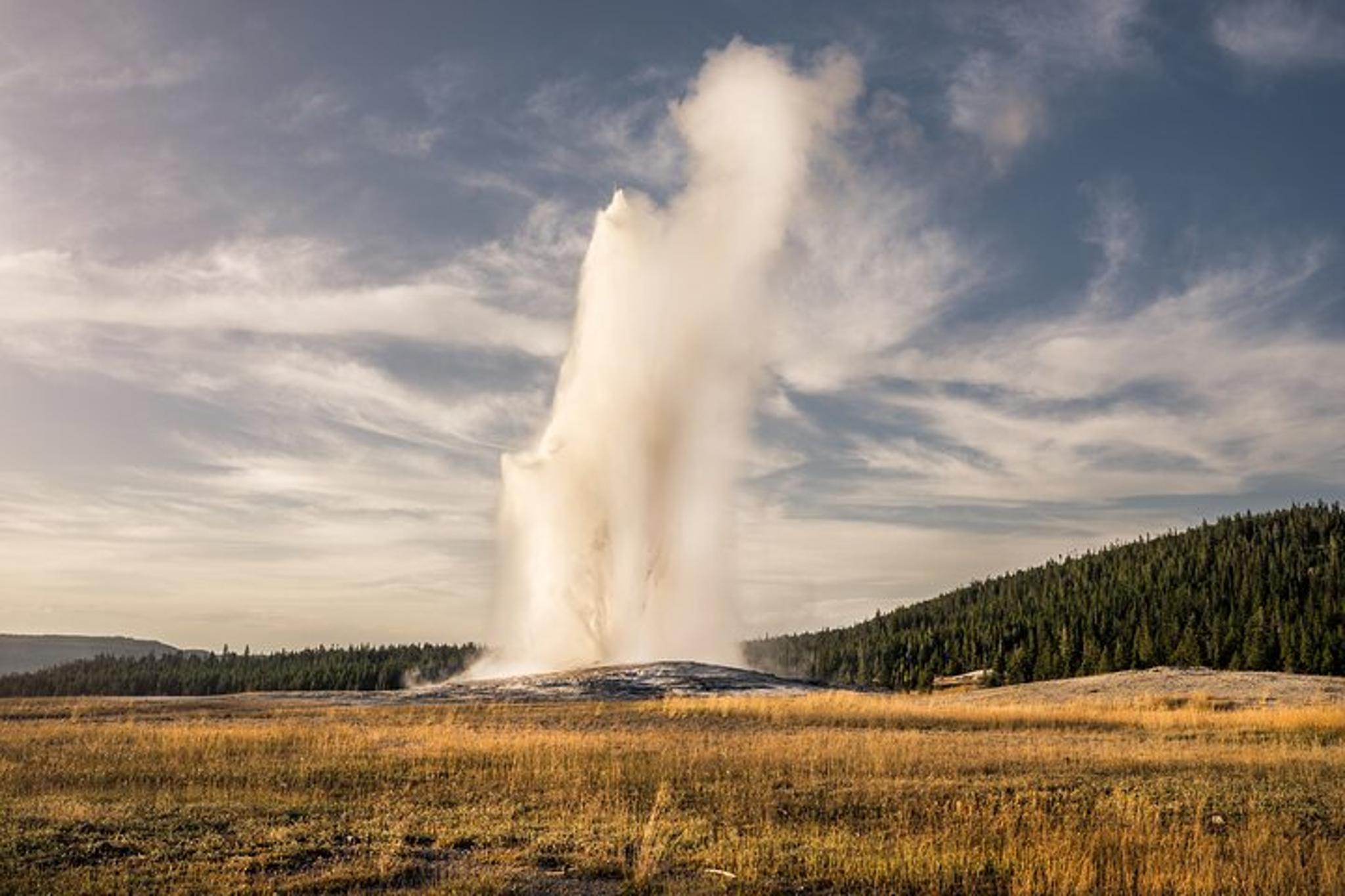Yellowstone & Grand Teton National Parks Small Group Tour